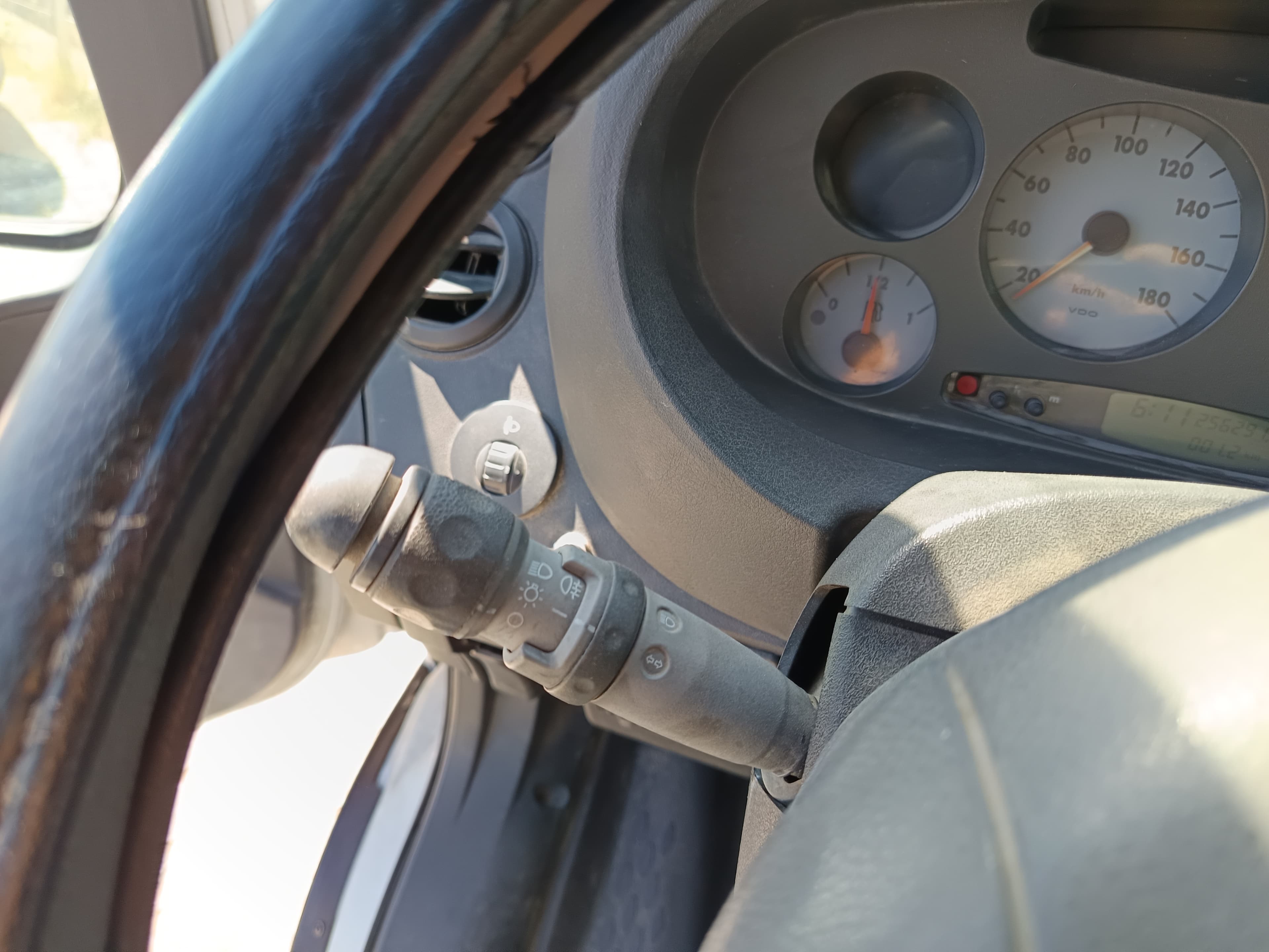 Iveco 31 C11D · Ano 2000 — imagem 25