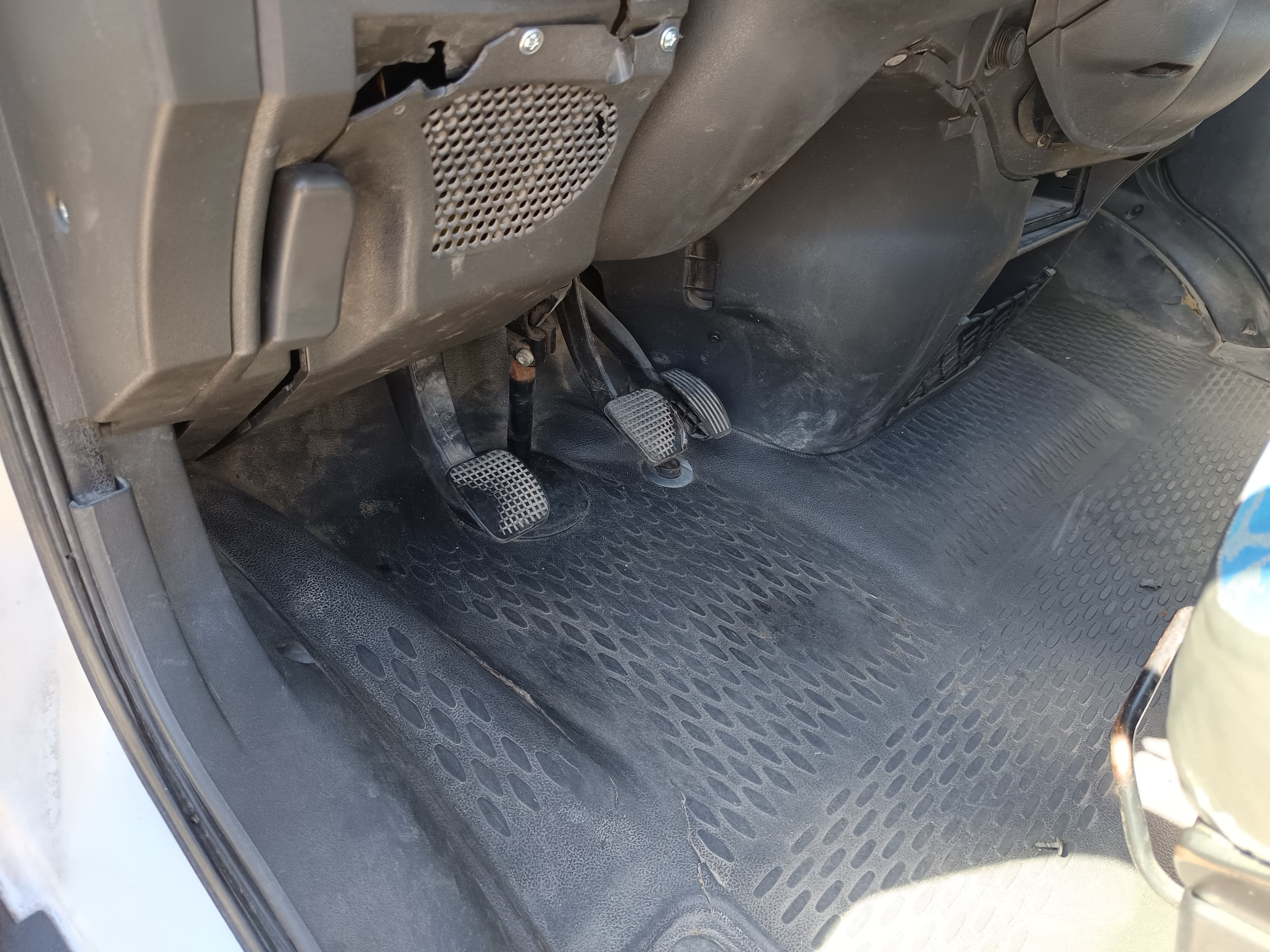 Iveco 31 C11D · Ano 2000 — imagem 17