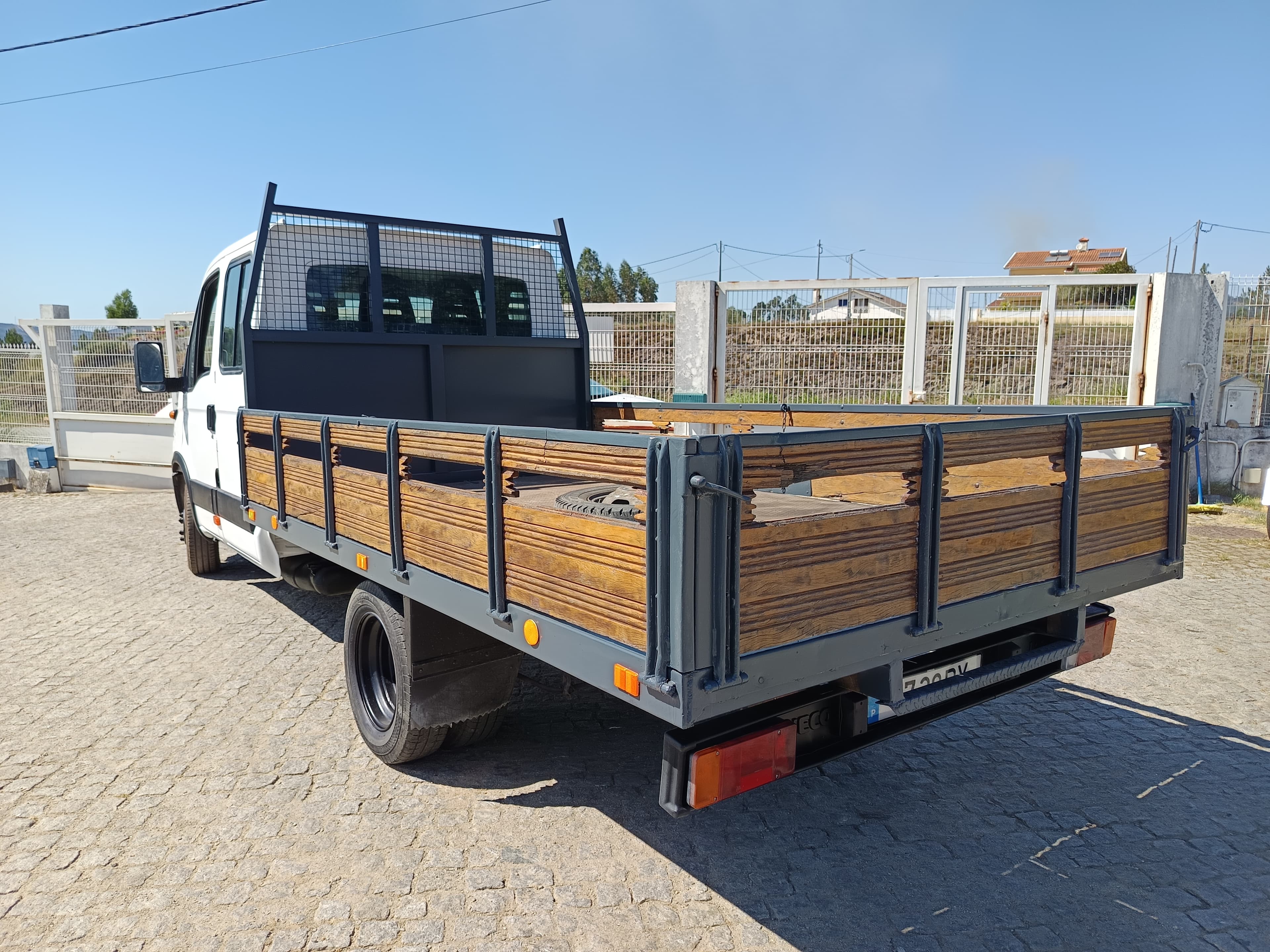 Iveco 31 C11D · Ano 2000 — imagem 6