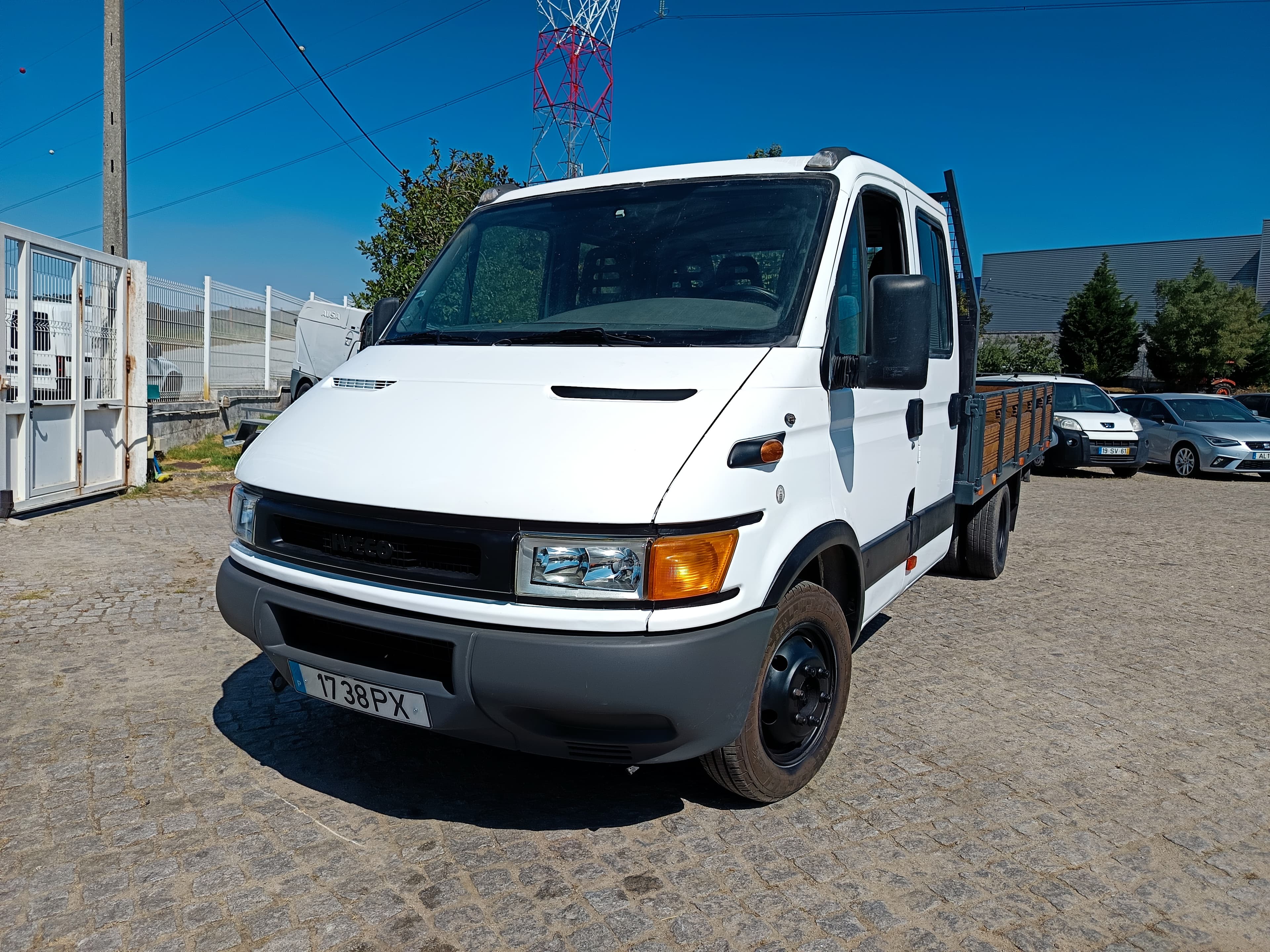 Iveco 31 C11D · Ano 2000 — imagem 2