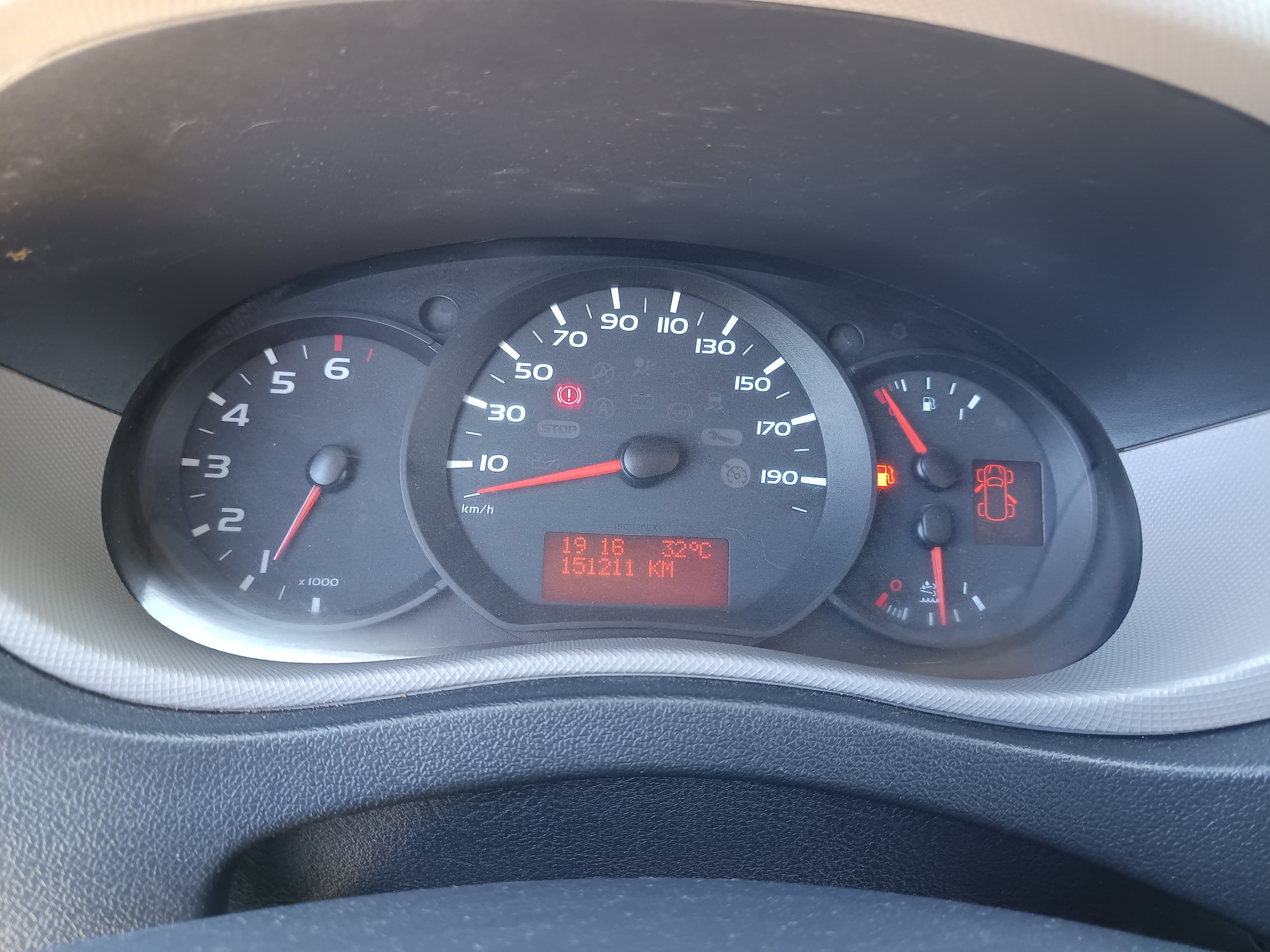 Renault Master · Ano 2016 — imagen 36