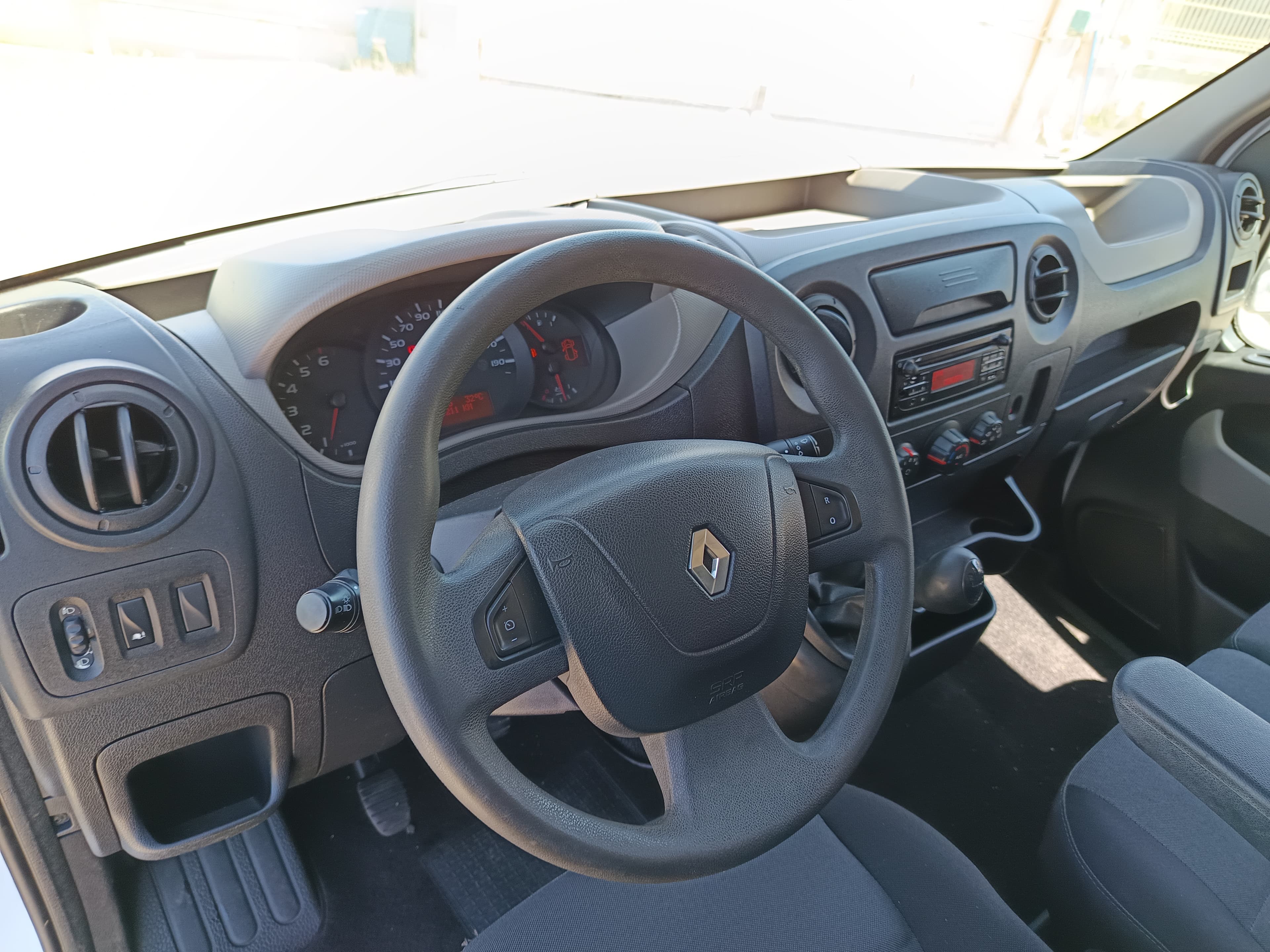 Renault Master · Ano 2016 — imagen 30