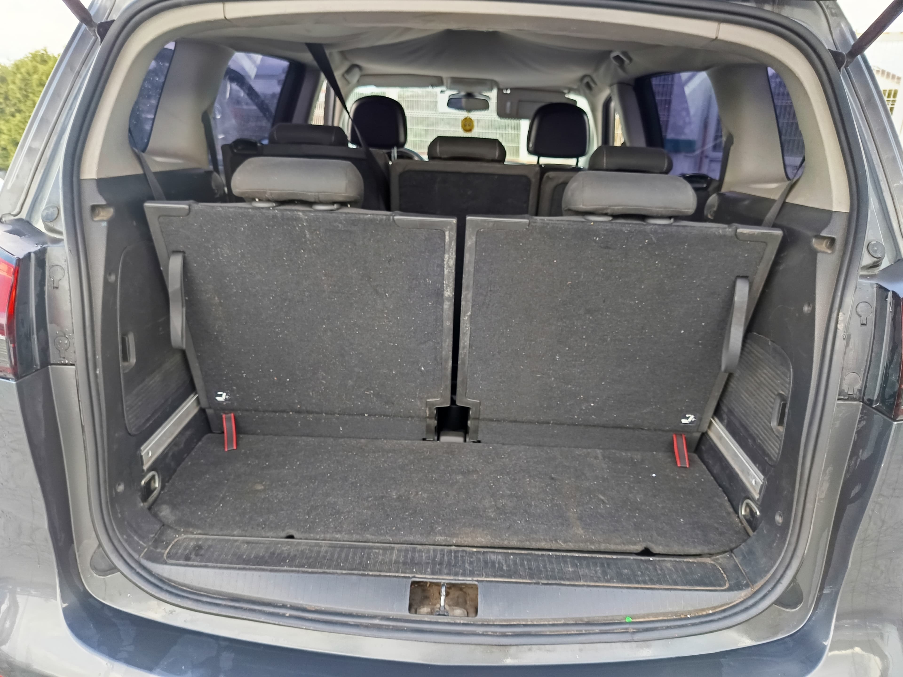 Opel Zafira · Ano 2012 — image 21