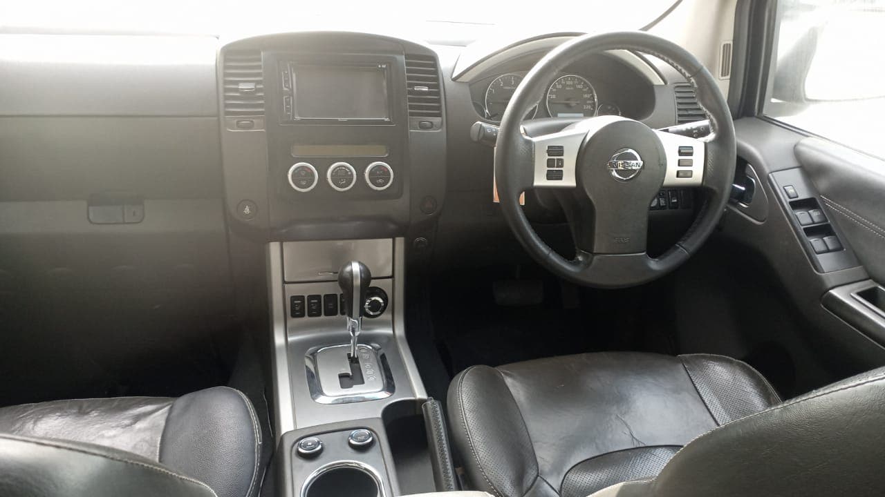 Nissan Pathfinder — image 6