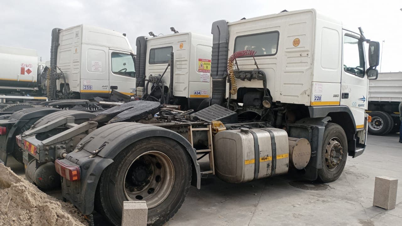 Camião Volvo FM12.380 — imagen 3