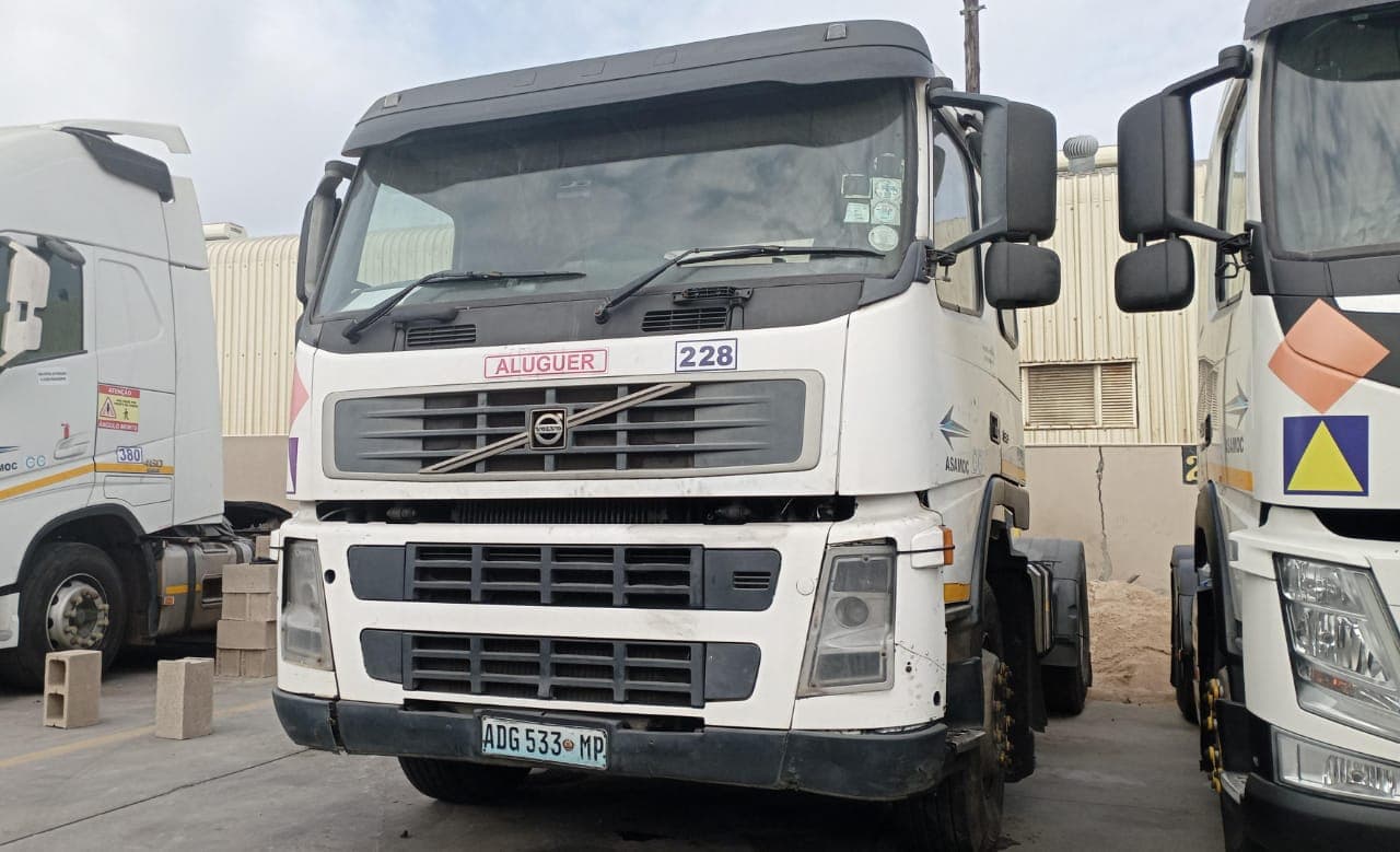 Camião Volvo FM12.380 — imagen 2