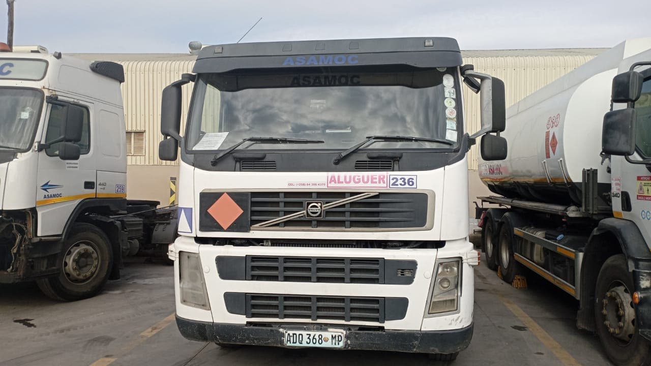 Camião Cisterna Volvo FM12-400M — image 10