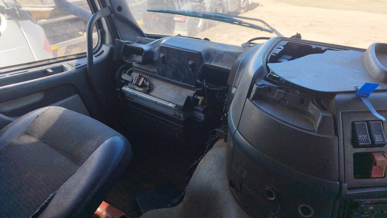 Camião Volvo FM 12 440CV — image 8