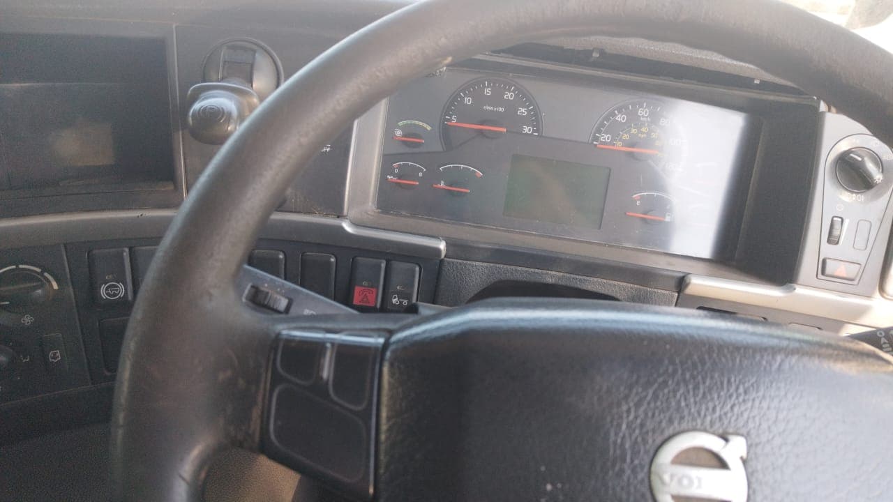 Camião Volvo FM 12 440 CV — imagem 14