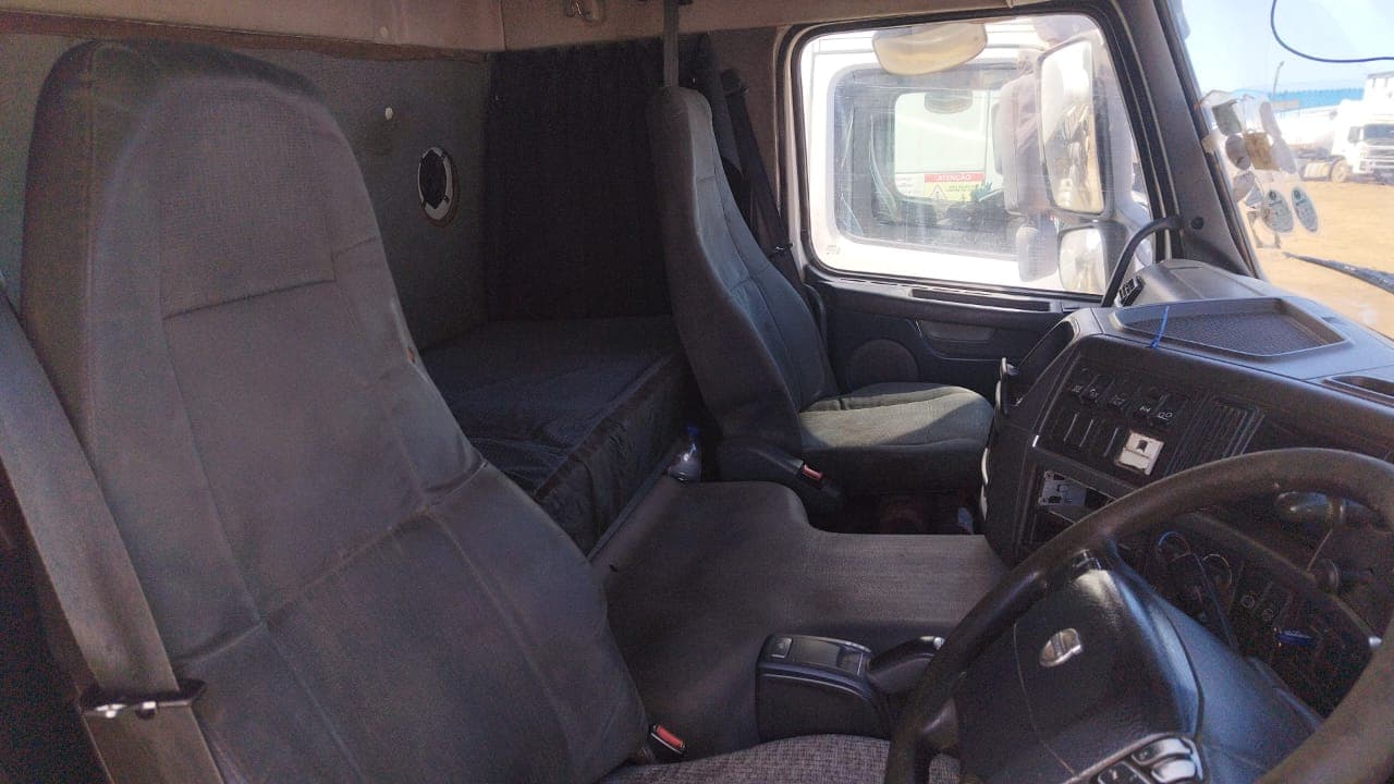 Camião Volvo FM 12 440 CV — imagem 5