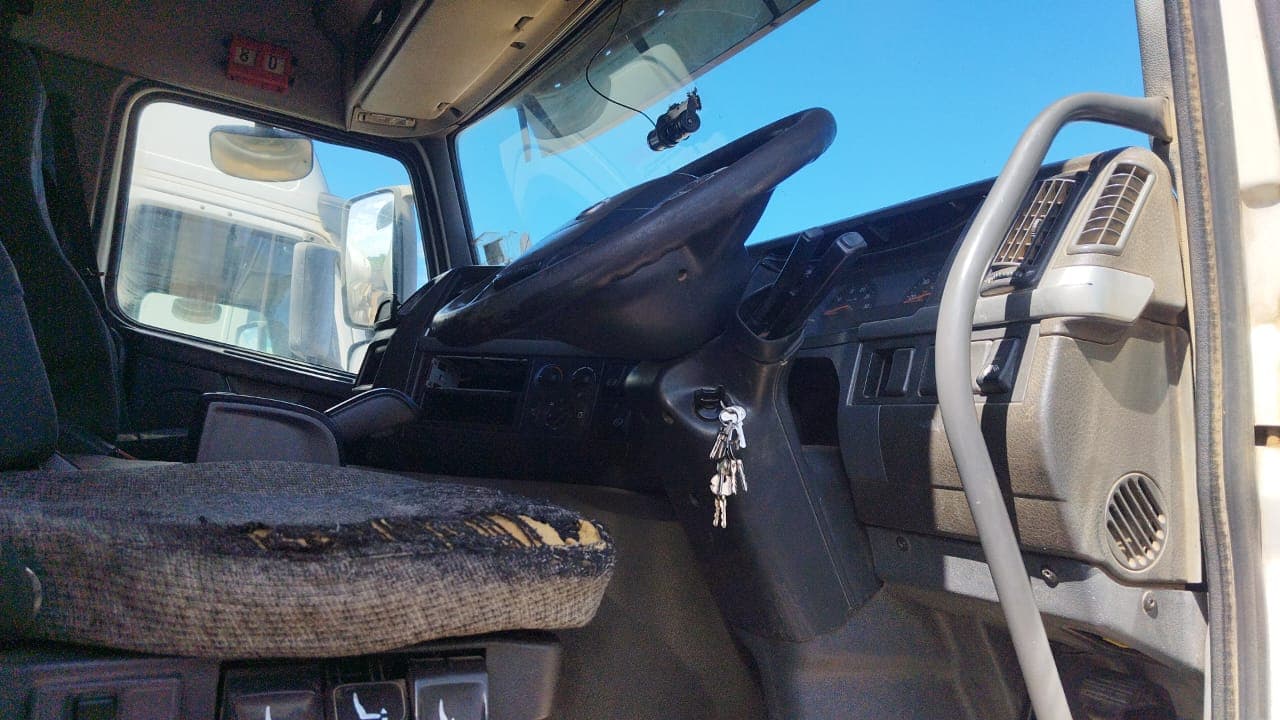 Camião Volvo FM 12 440 CV — imagem 11