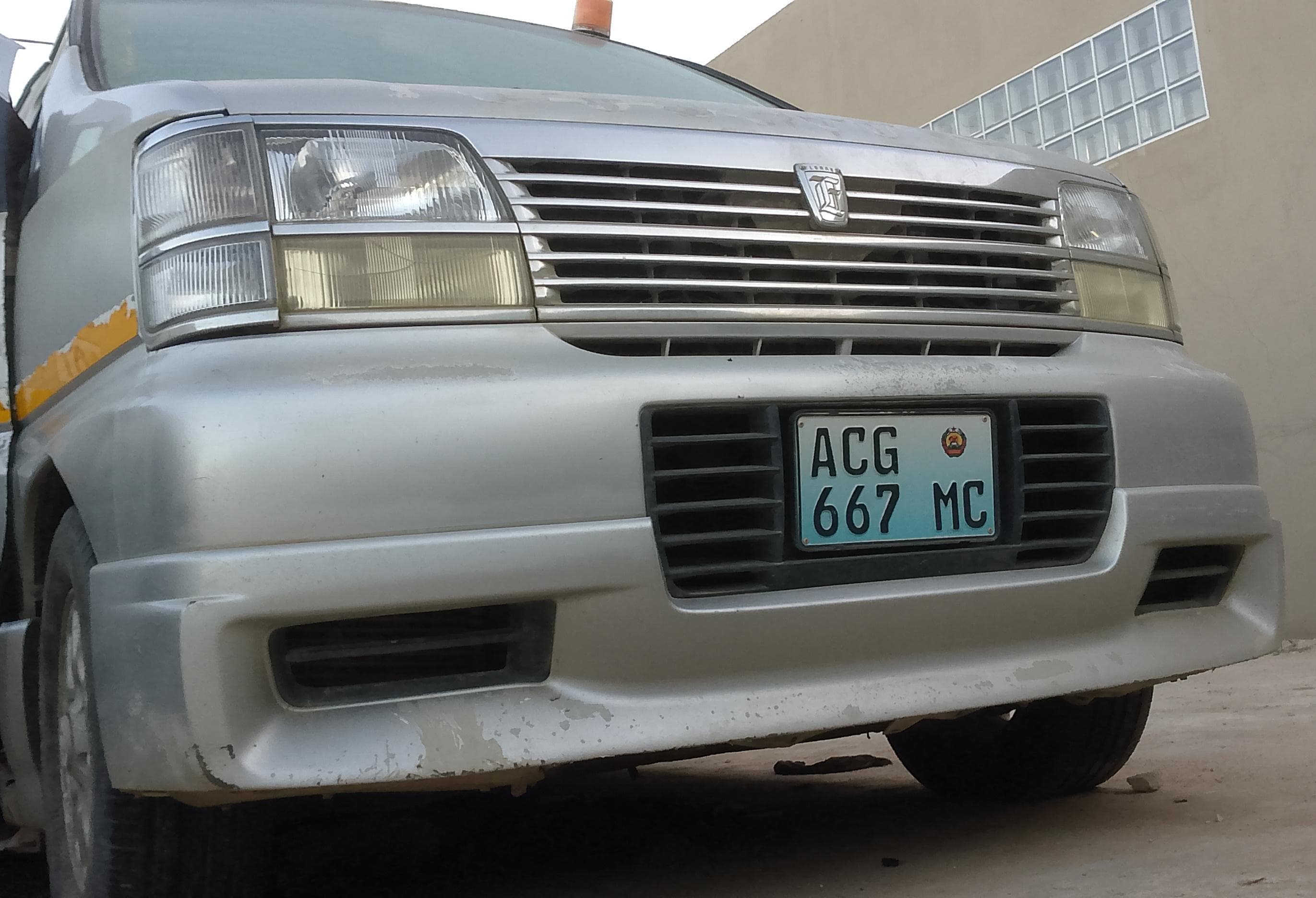 Nissan Elgrand — image 2