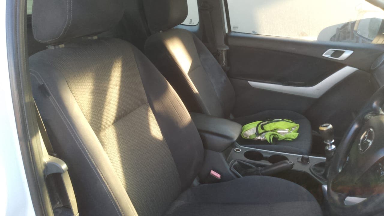 Mazda BT 50 — image 8