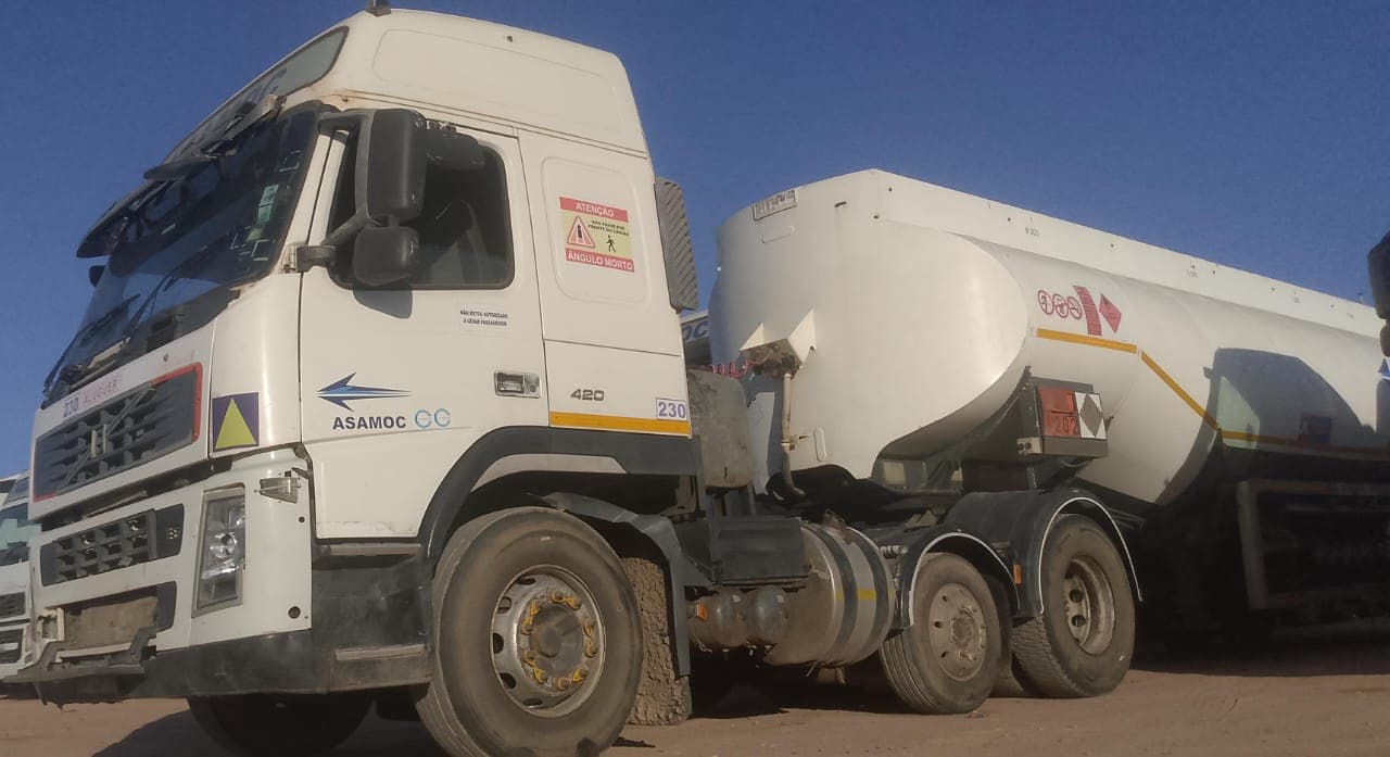 Camião Volvo FH12 — imagem 6