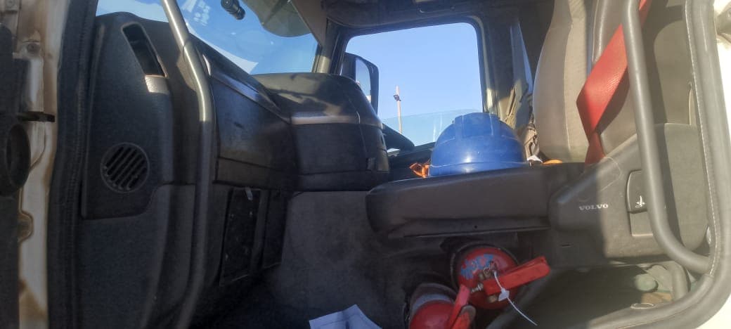 Camião Volvo FH12 — imagem 8
