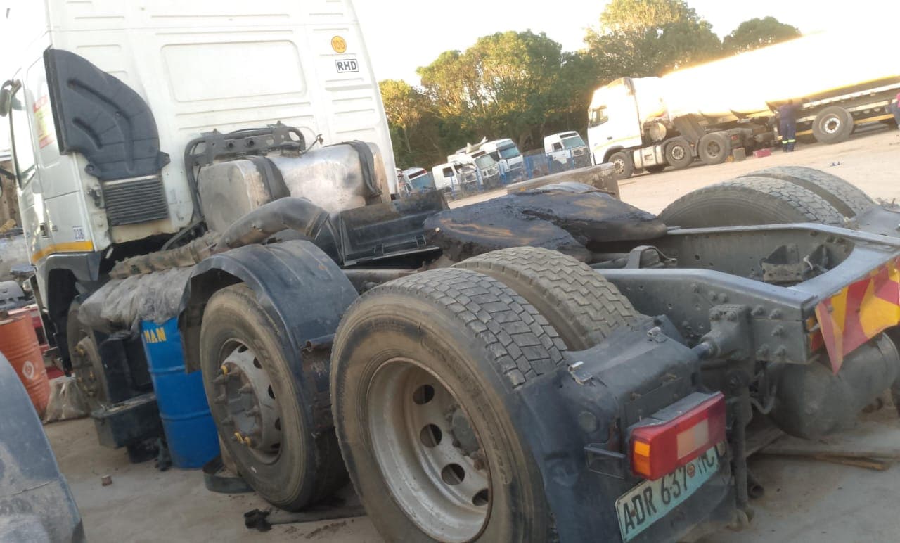Camião Volvo FM 440 — imagen 4