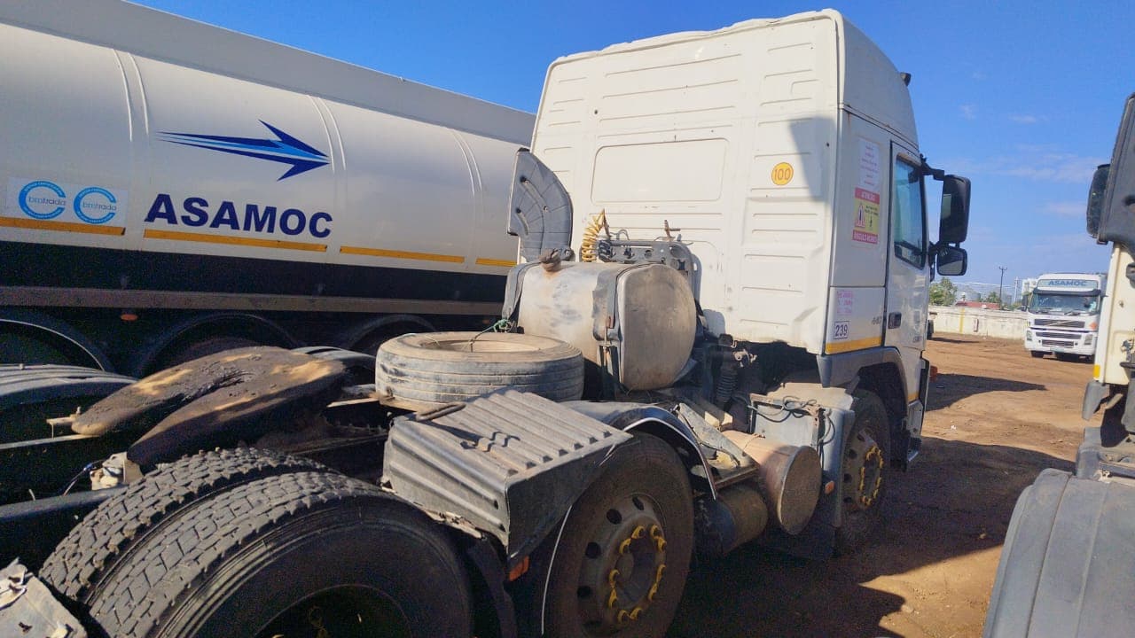 Camião Volvo FM 12 440 CV — imagen 30