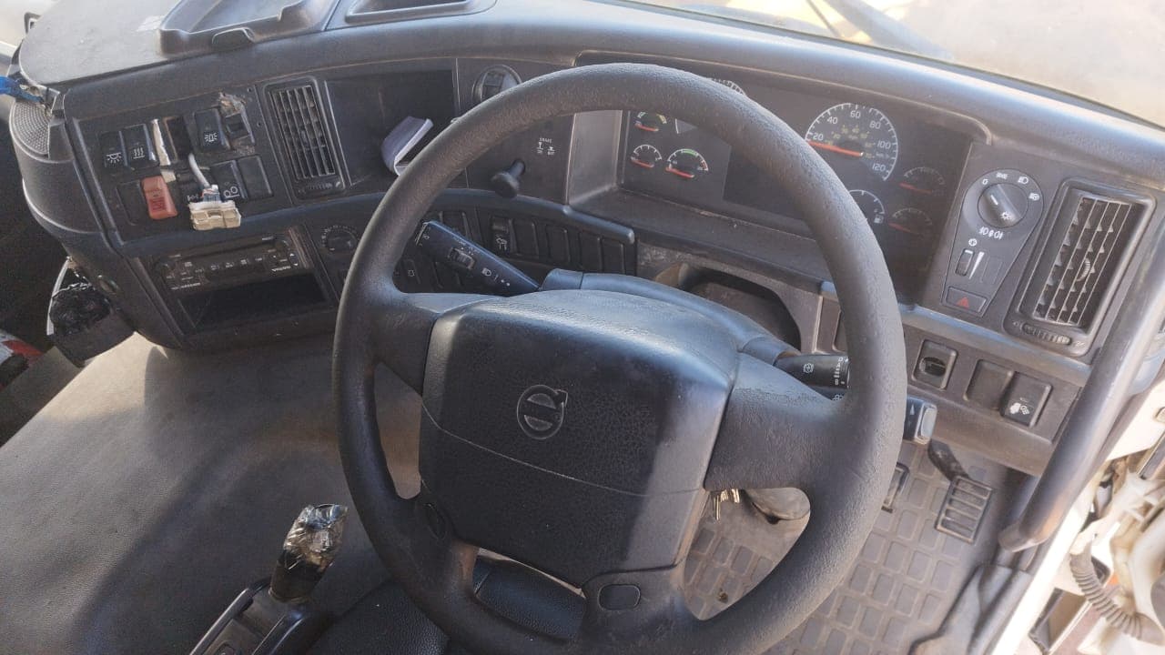 Camião Volvo FM 12 440 CV — imagen 10
