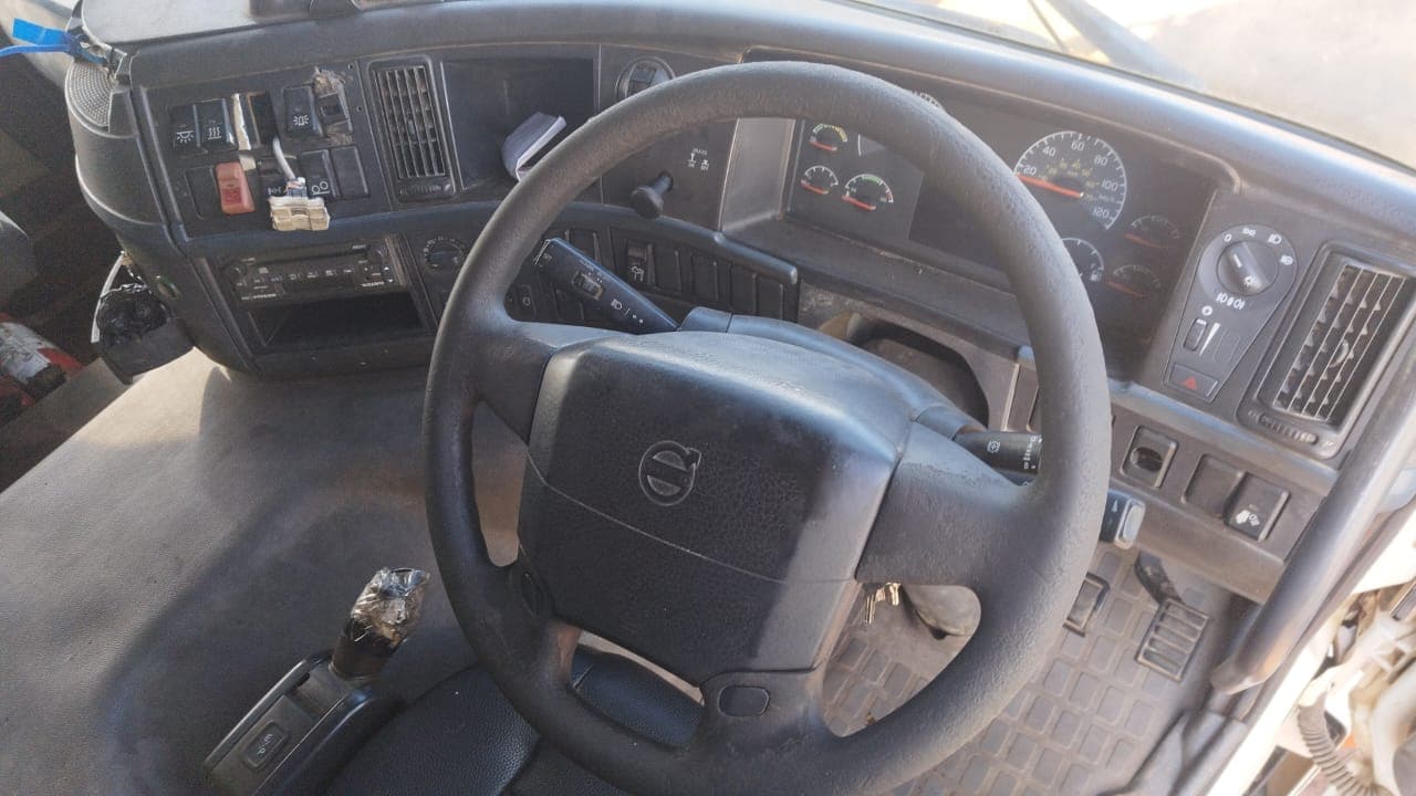 Camião Volvo FM 12 440 CV — imagen 15