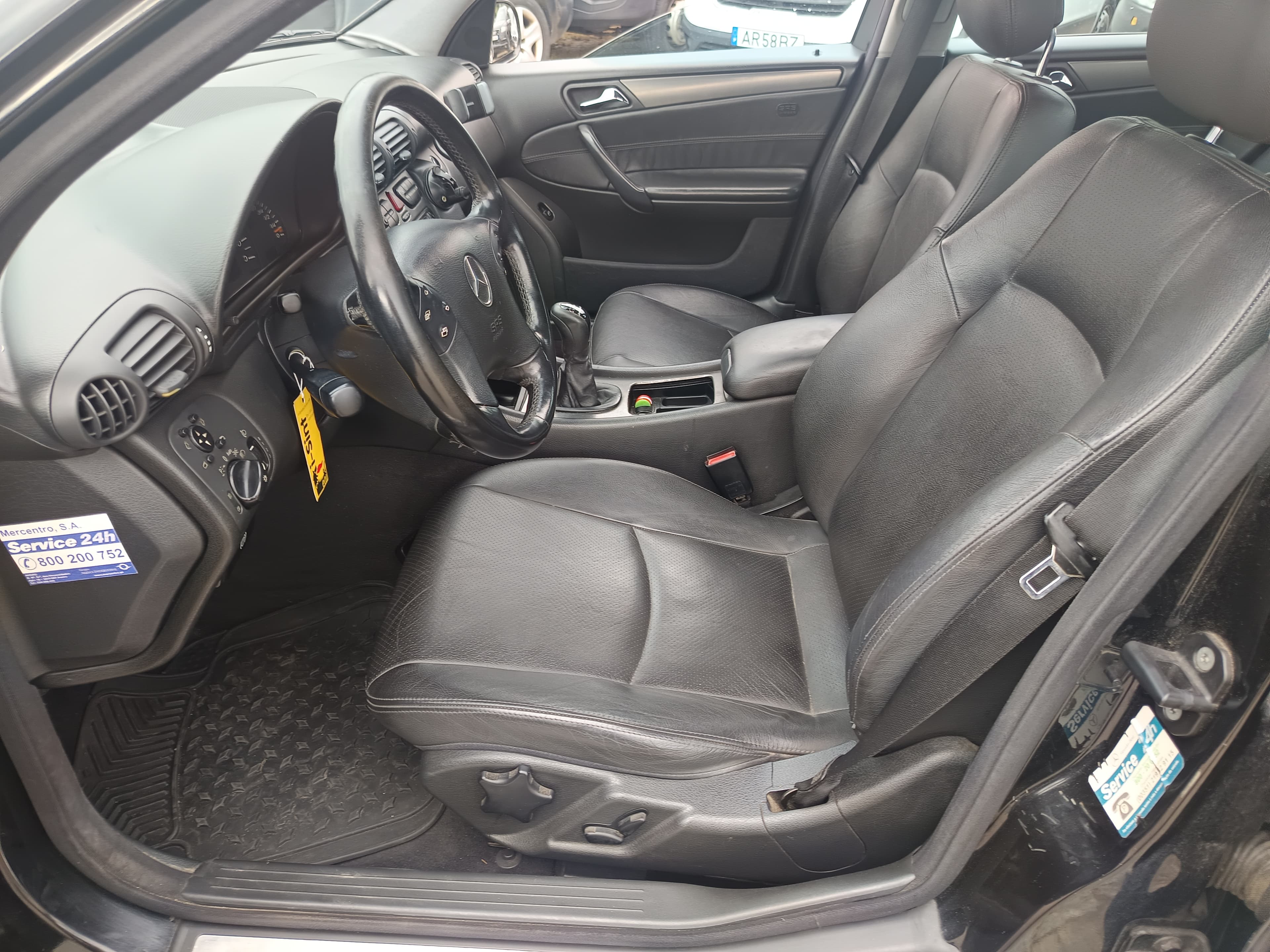 Mercedes-Benz C220 CDI · Ano 2002 — image 38