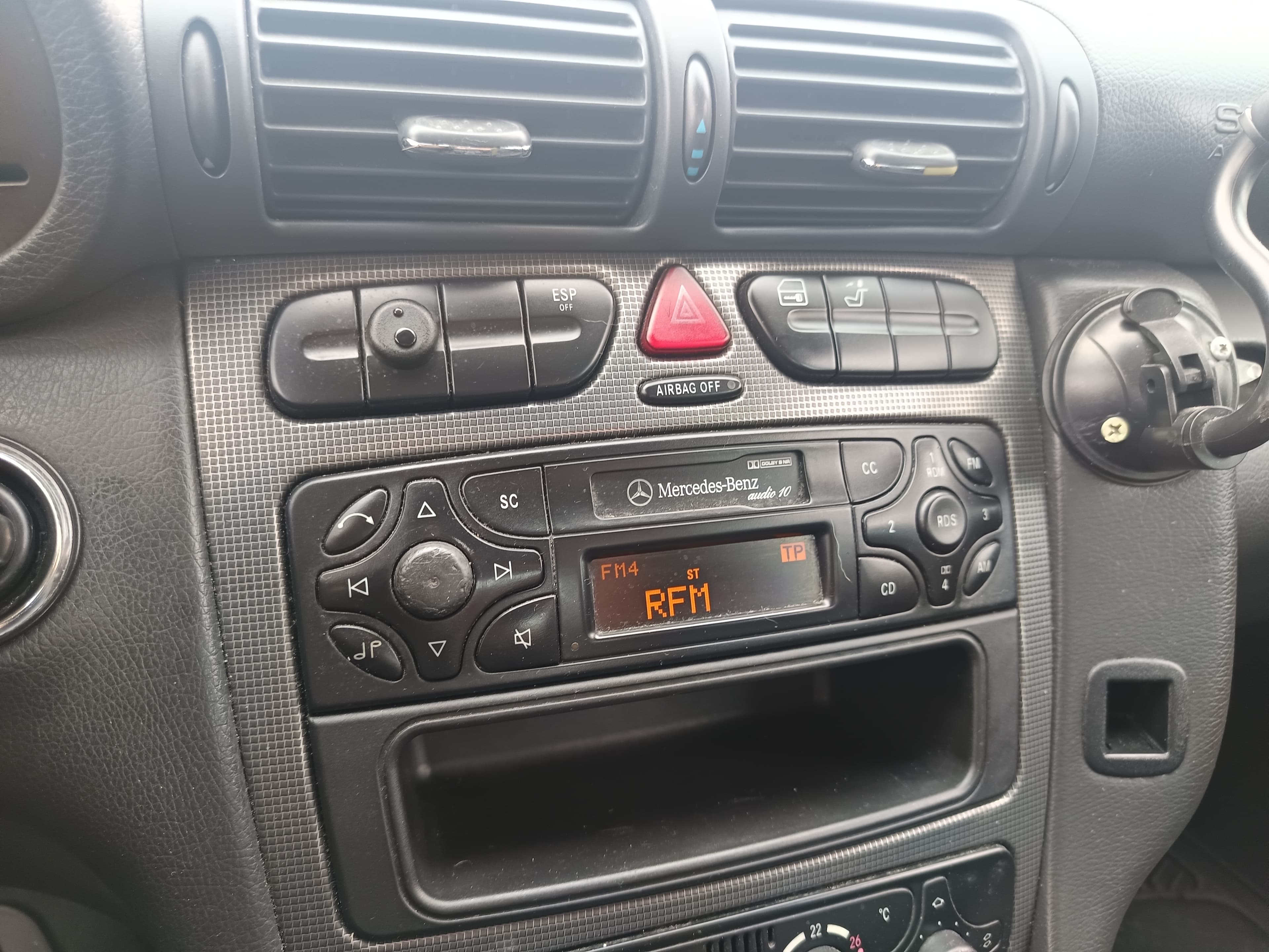 Mercedes-Benz C220 CDI · Ano 2002 — image 46
