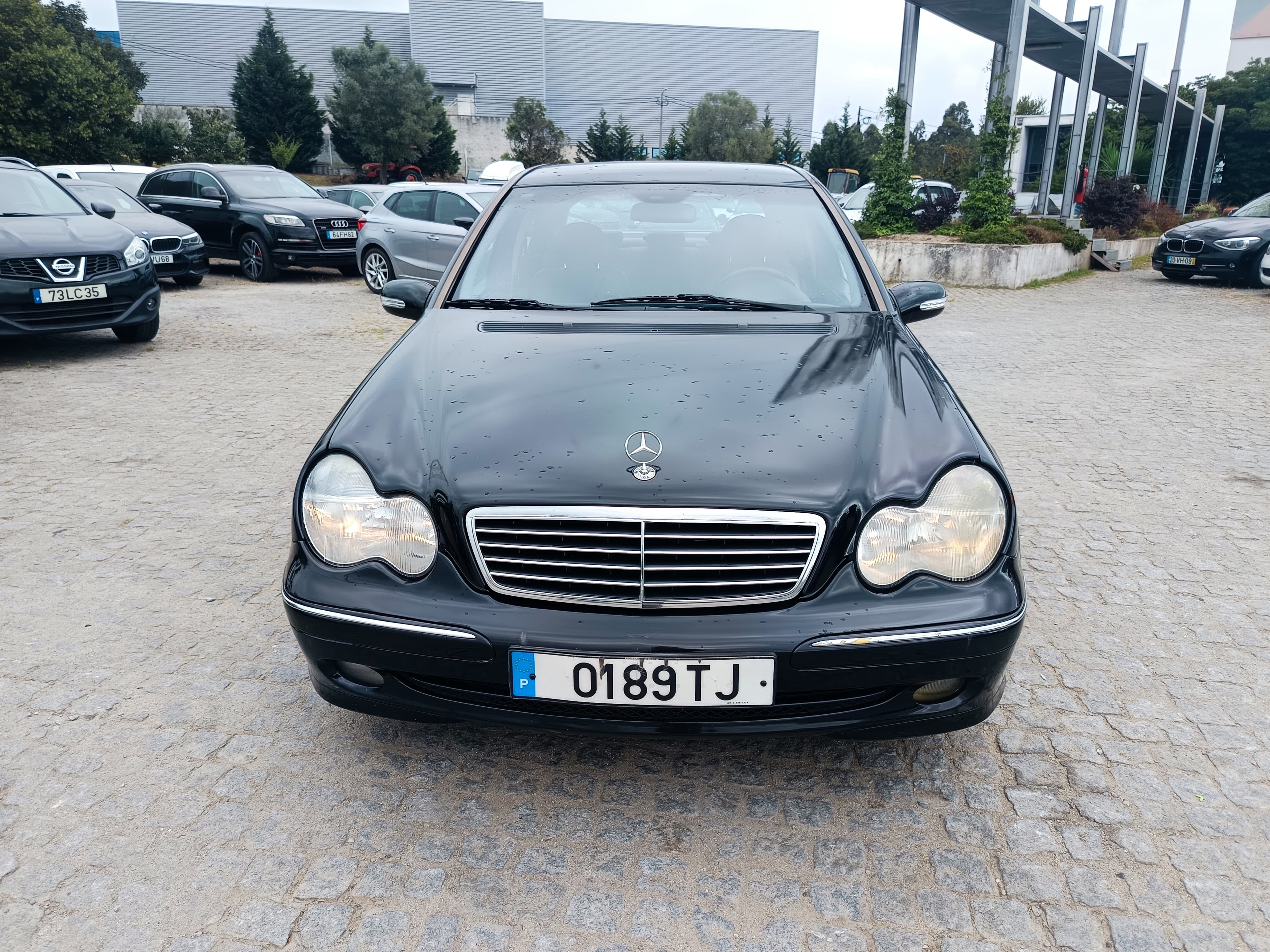 Mercedes-Benz C220 CDI · Ano 2002 — image 2