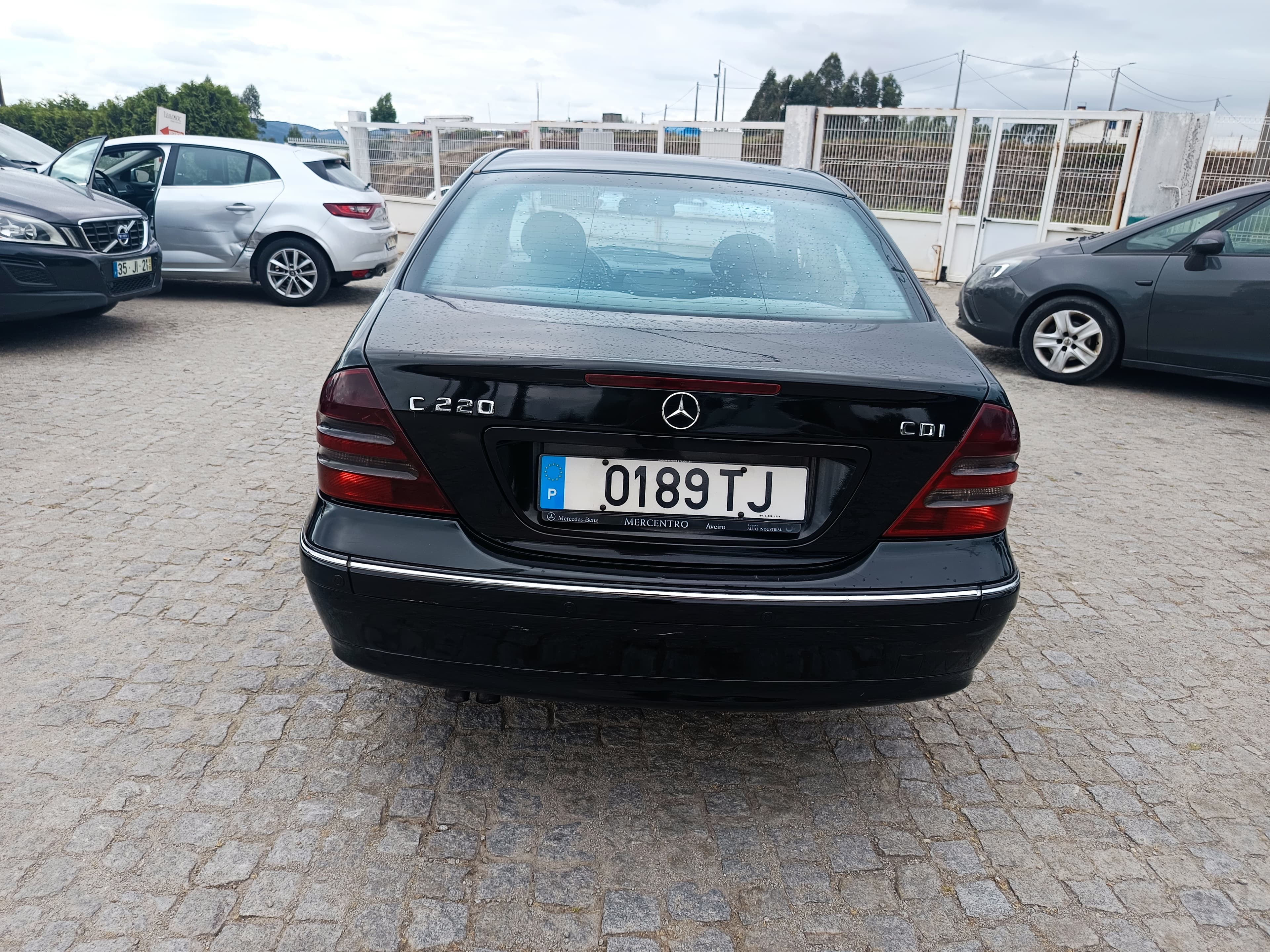 Mercedes-Benz C220 CDI · Ano 2002 — image 5
