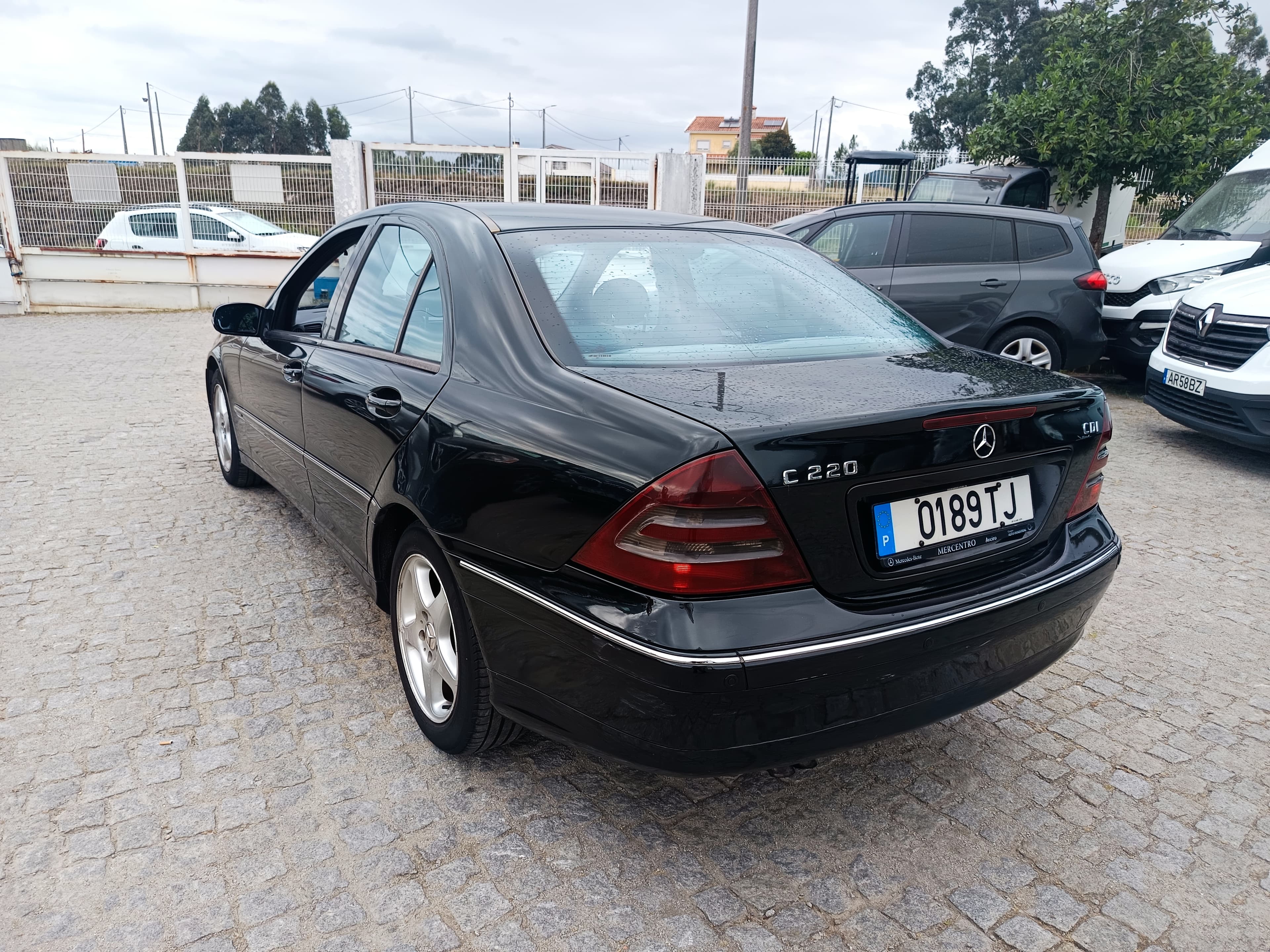 Mercedes-Benz C220 CDI · Ano 2002 — image 6
