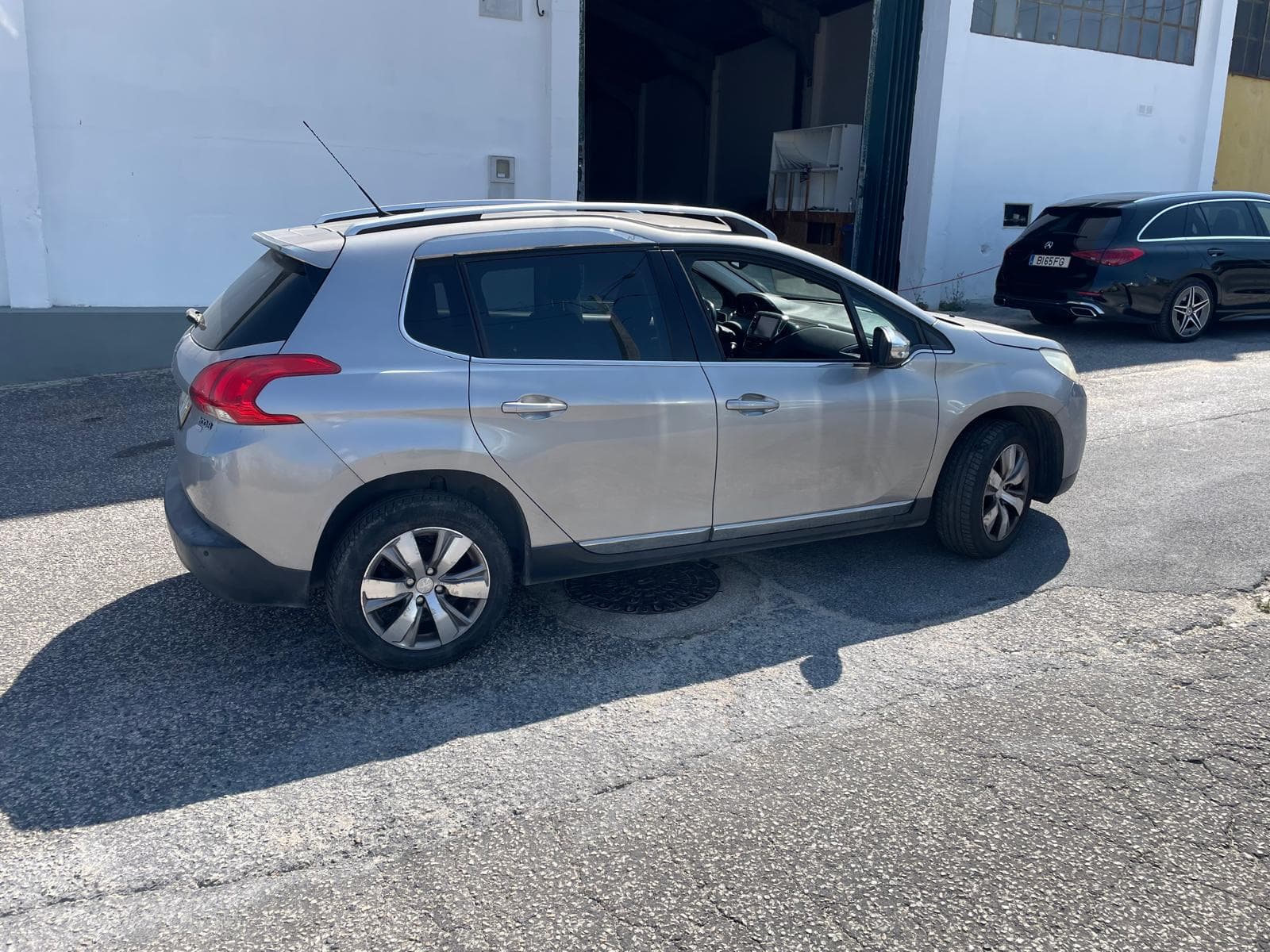 Peugeot 2008 1.6HDI · Ano 2015 — imagem 4
