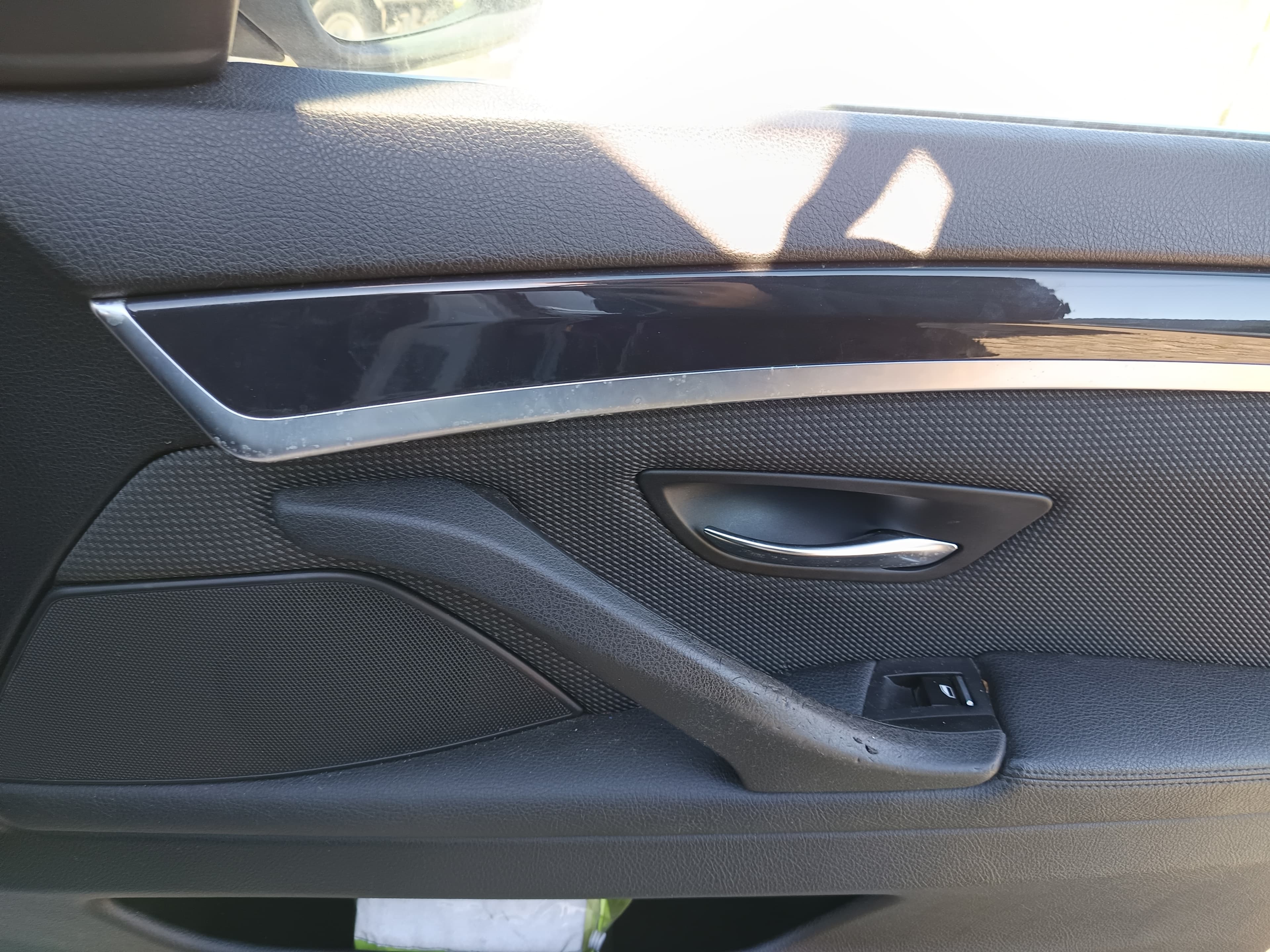BMW 520D · Ano 2014 — image 32