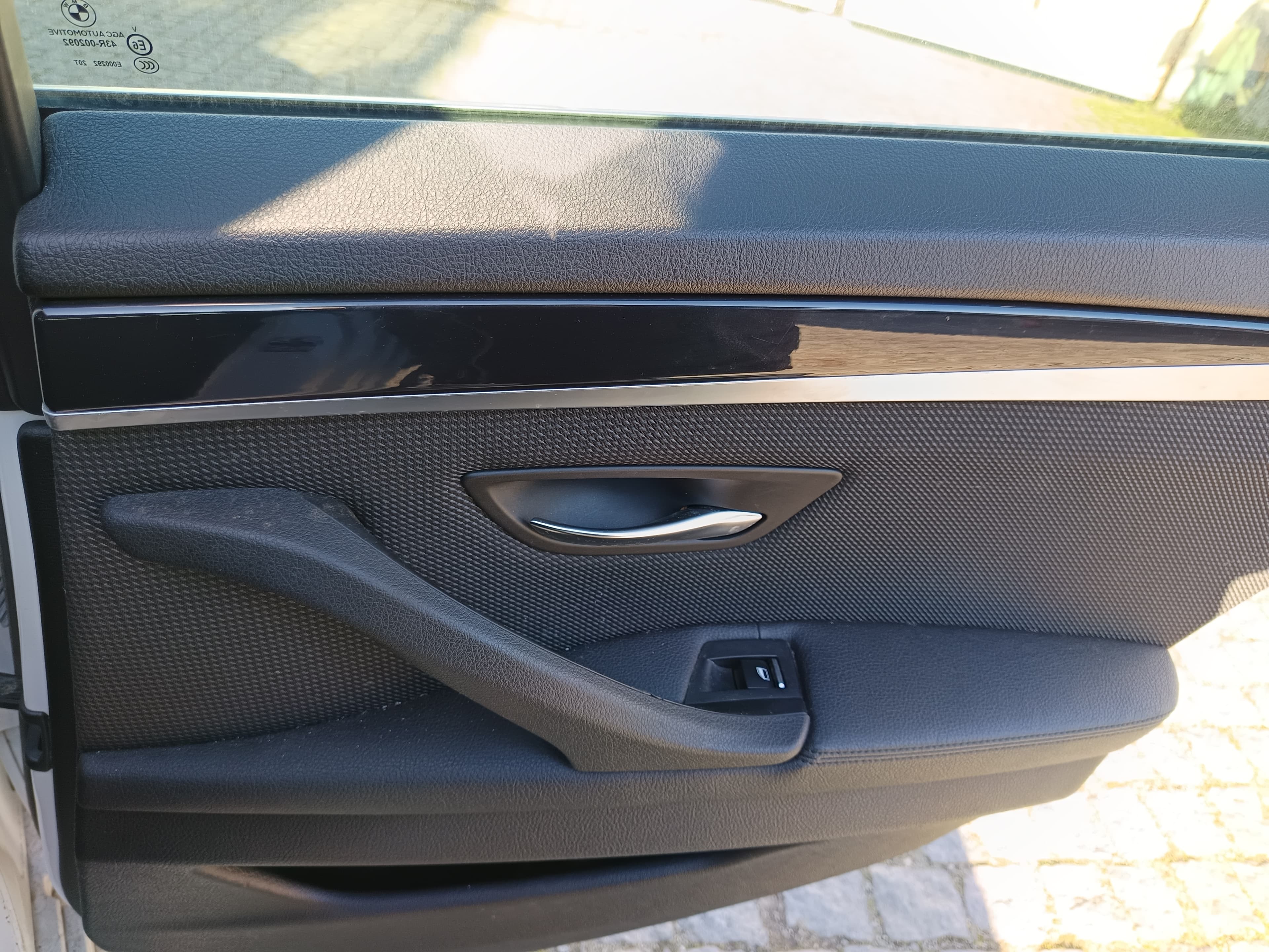 BMW 520D · Ano 2014 — image 29
