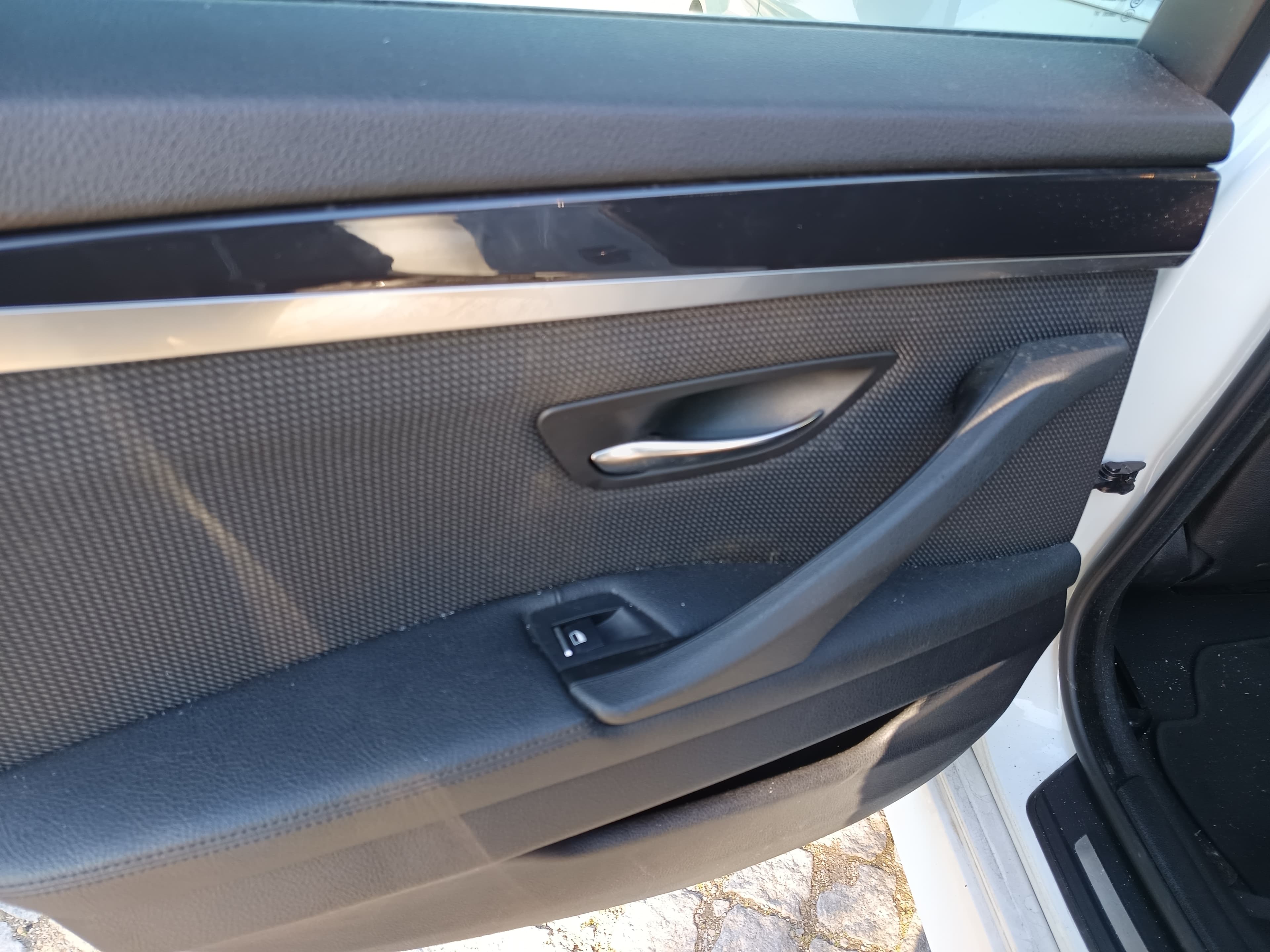 BMW 520D · Ano 2014 — image 35