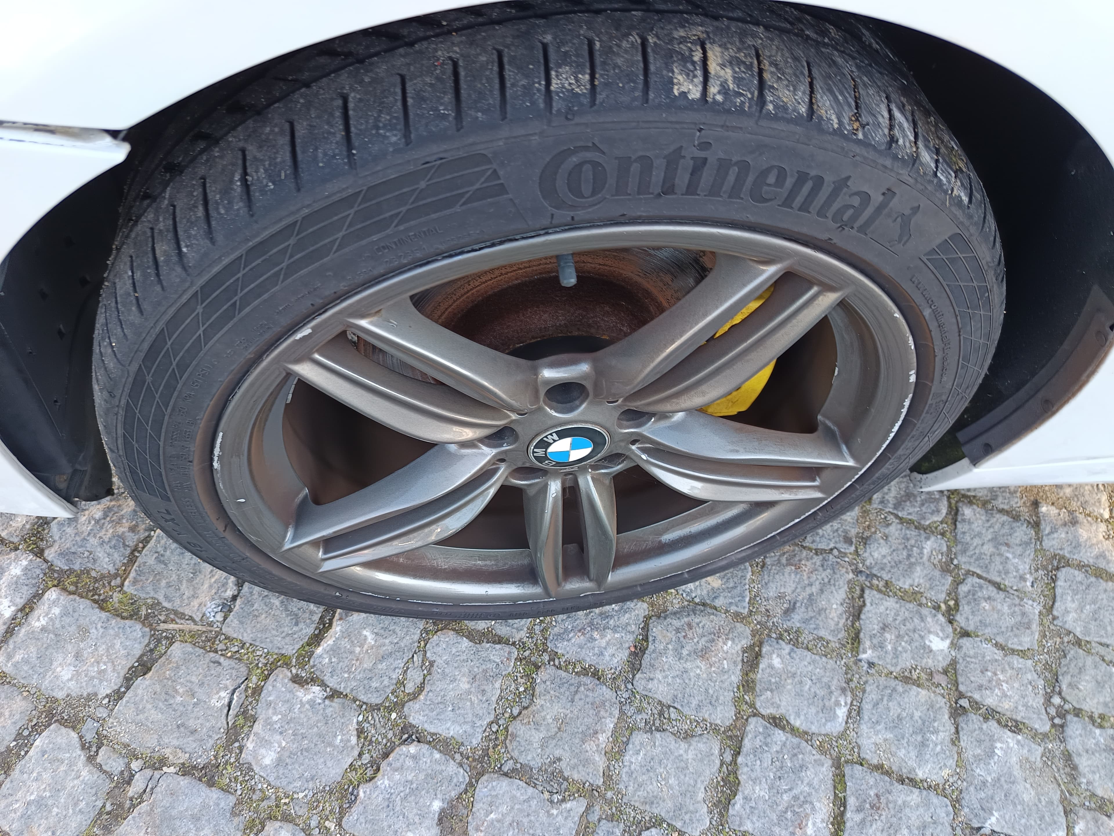 BMW 520D · Ano 2014 — image 21