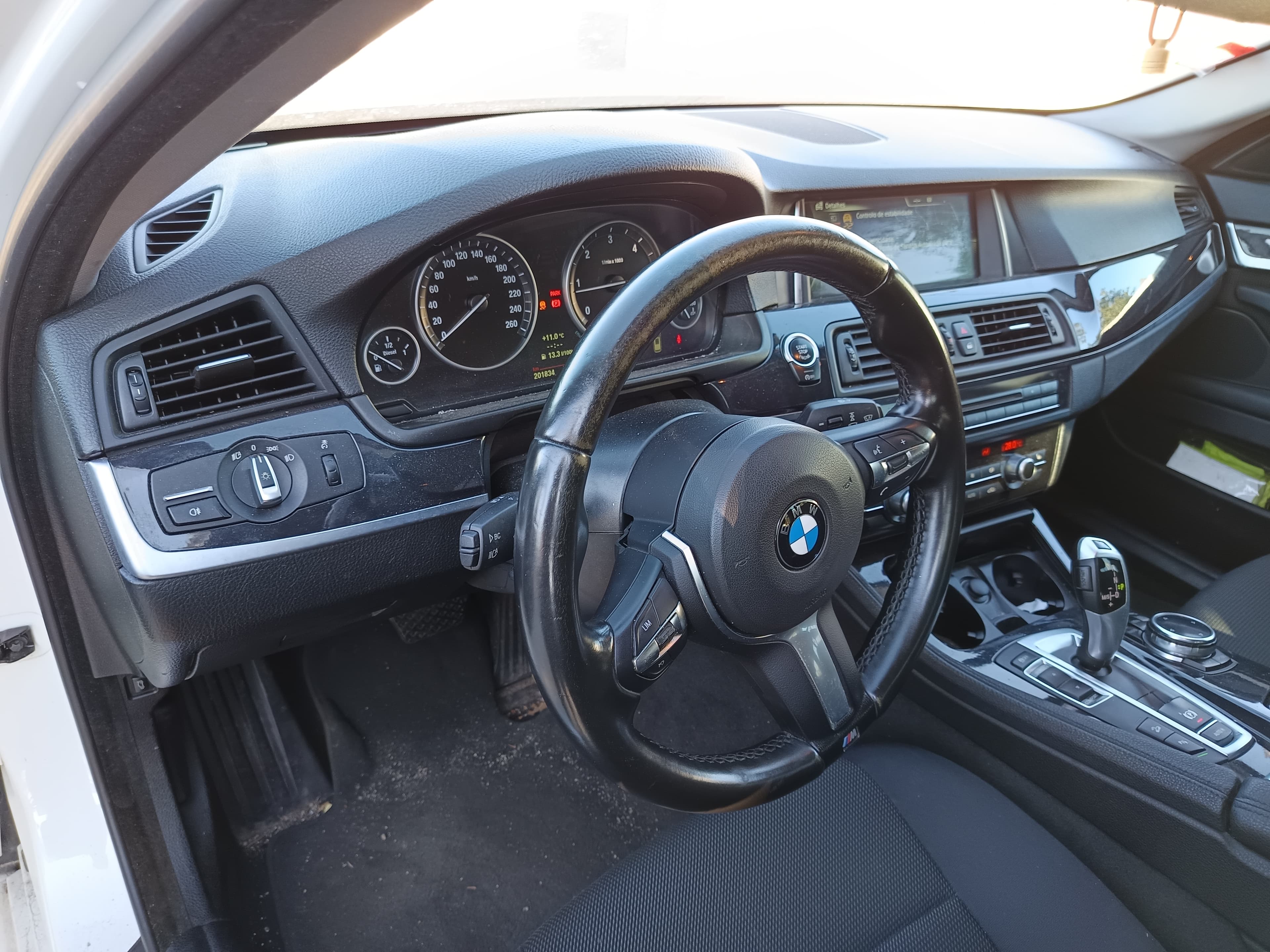 BMW 520D · Ano 2014 — image 41