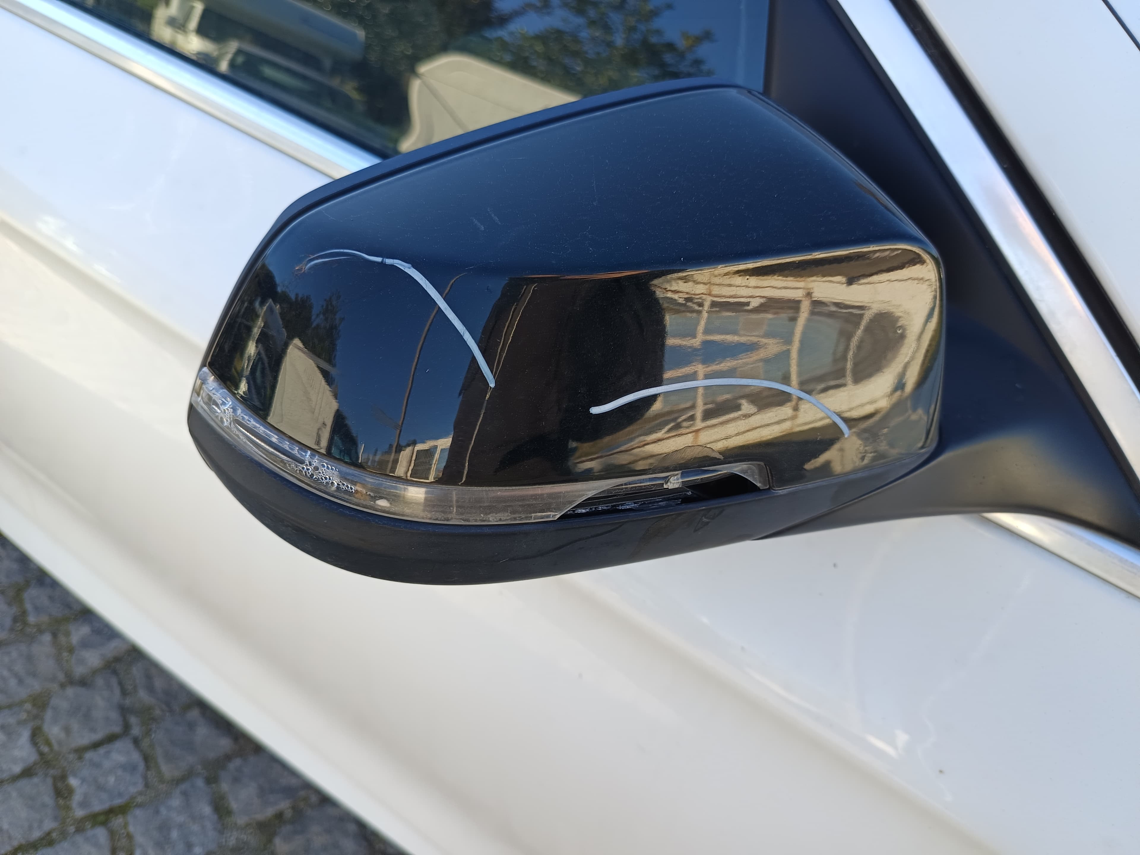 BMW 520D · Ano 2014 — image 9