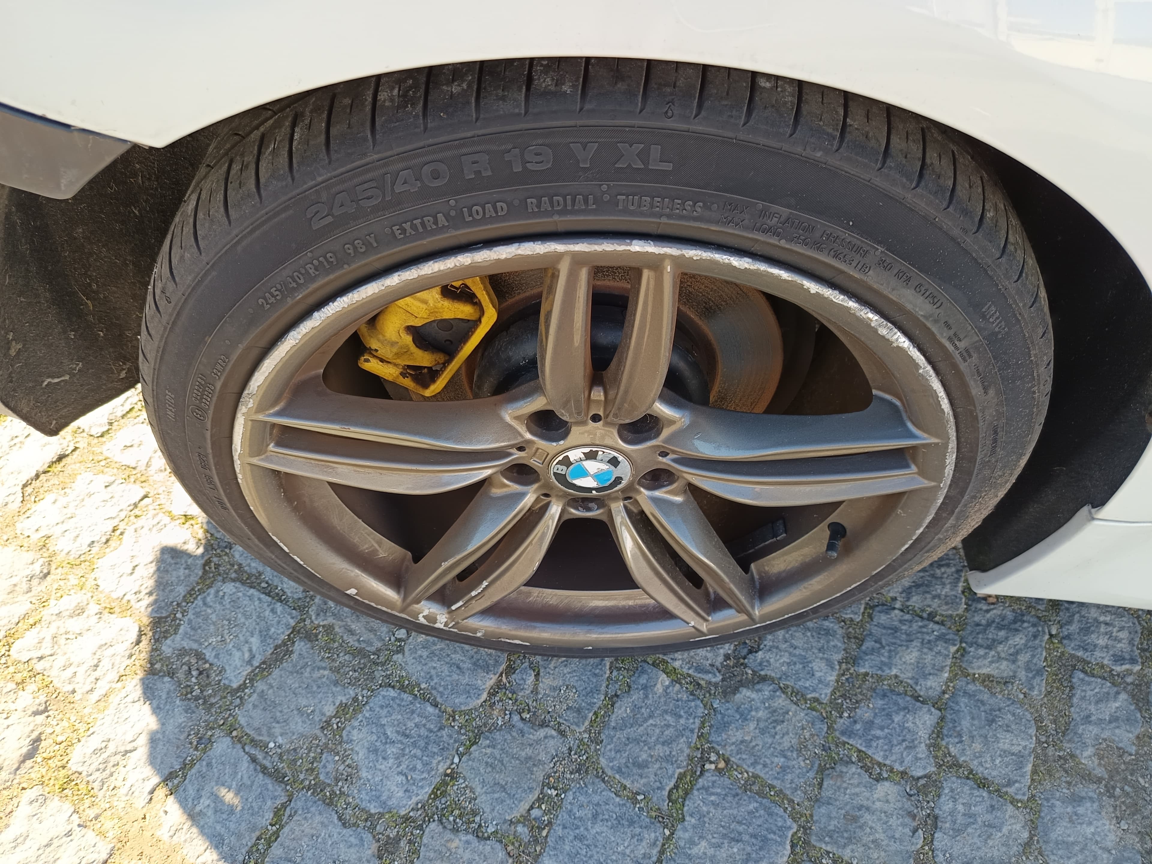 BMW 520D · Ano 2014 — image 10