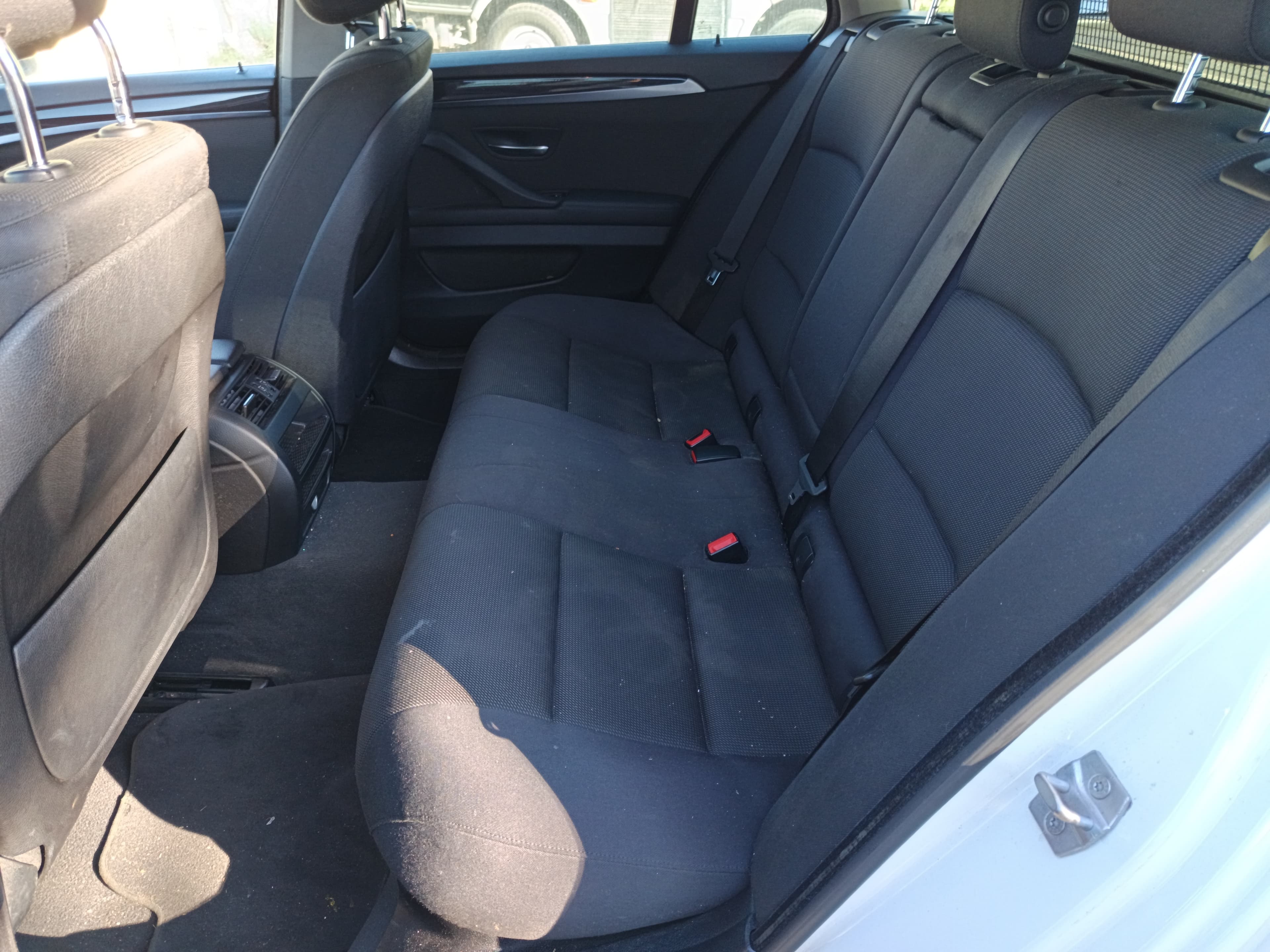 BMW 520D · Ano 2014 — image 36