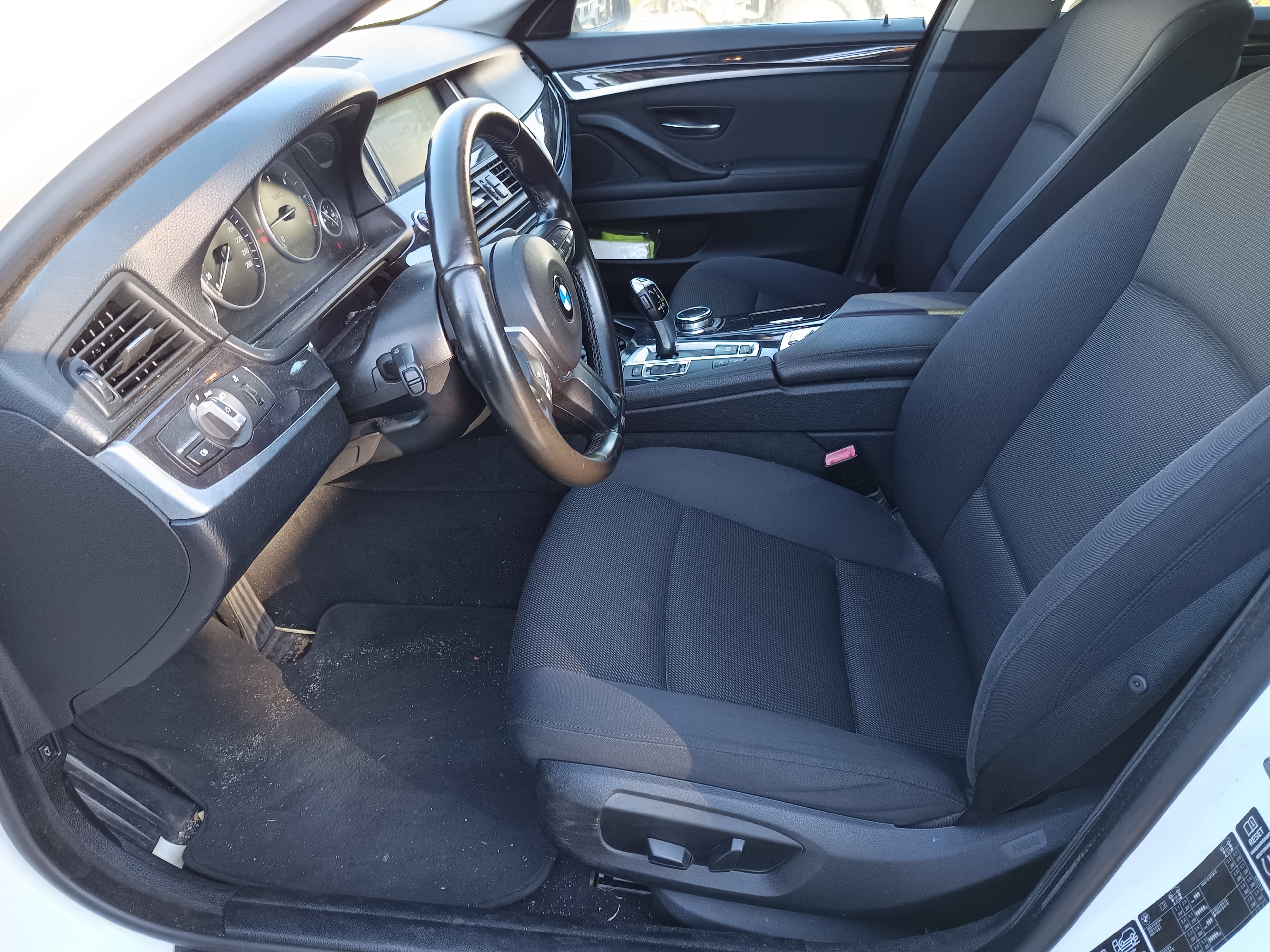 BMW 520D · Ano 2014 — image 39