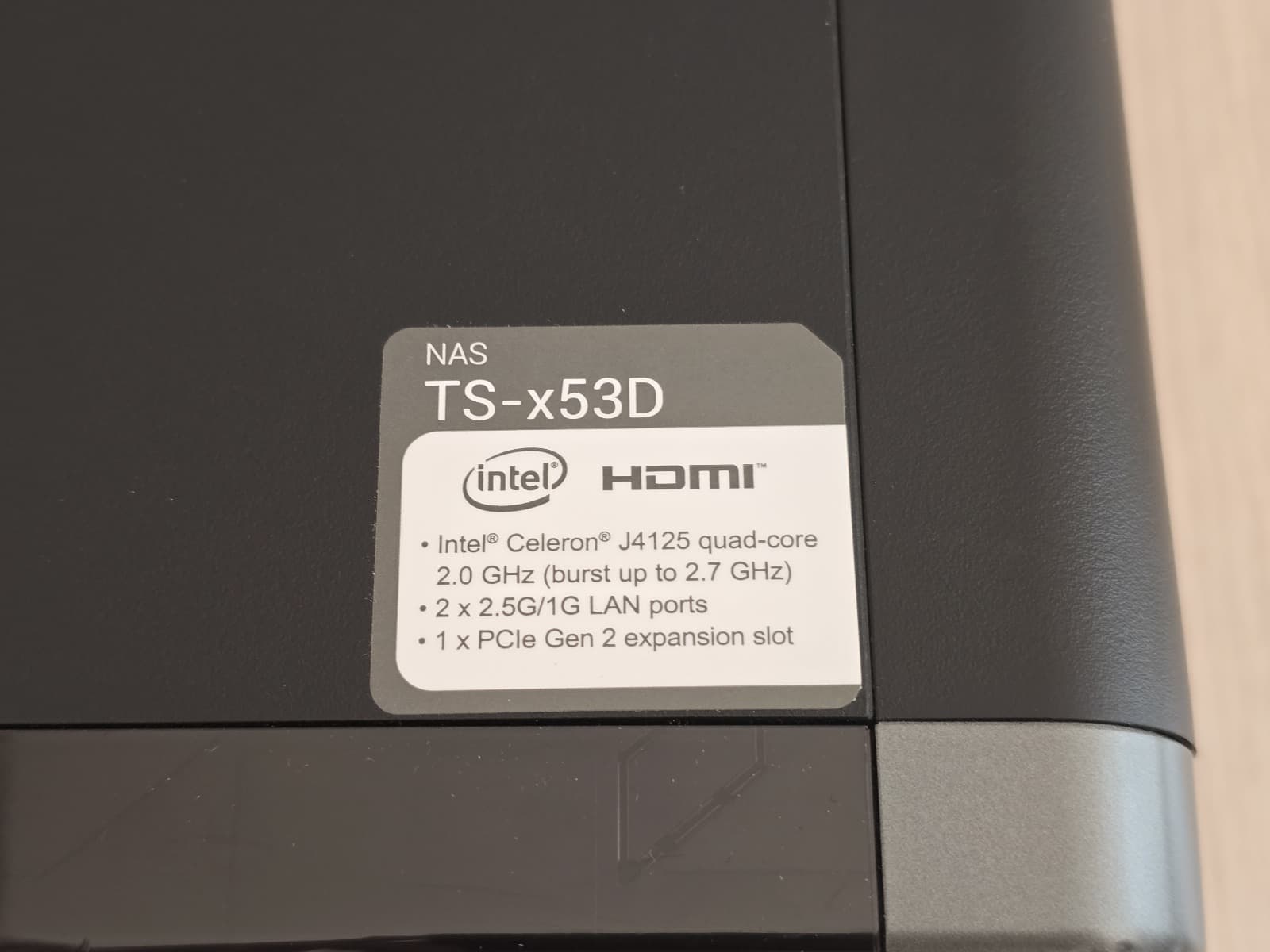 NAS QNAP TS-453D — imagen 4
