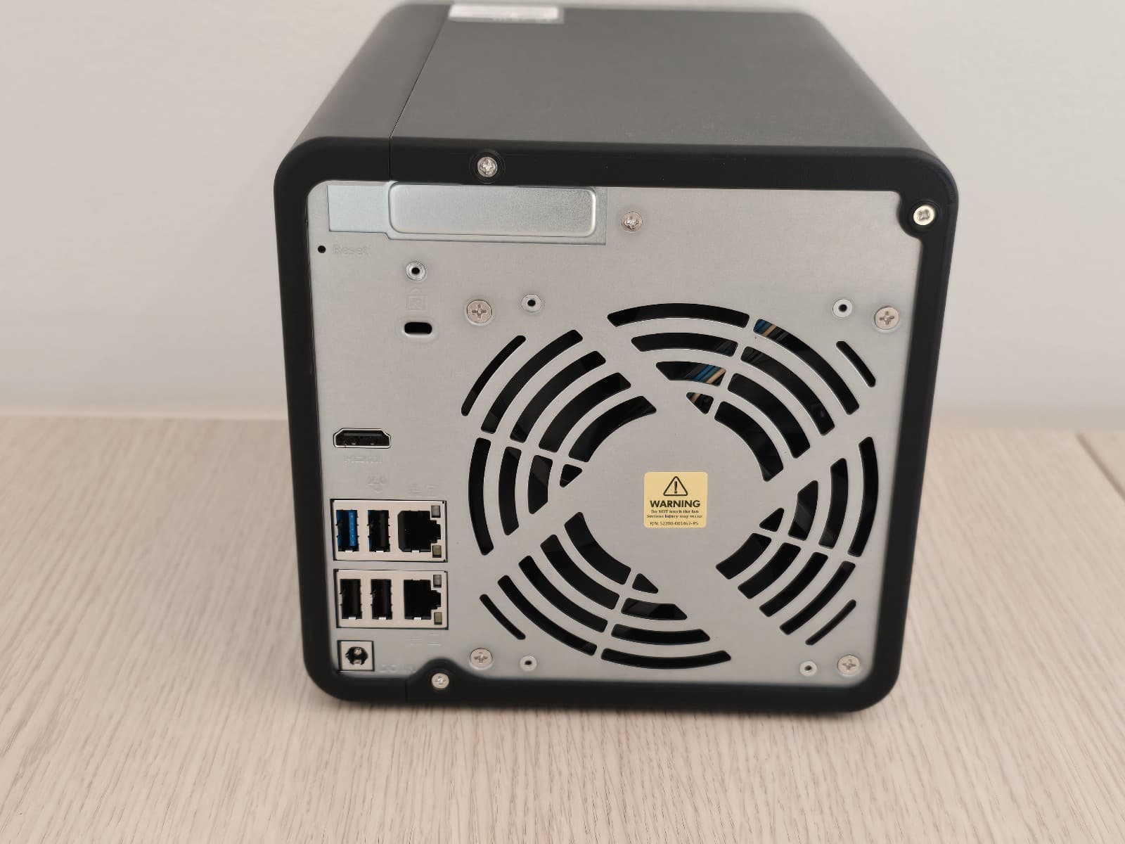 NAS QNAP TS-453D — imagen 12