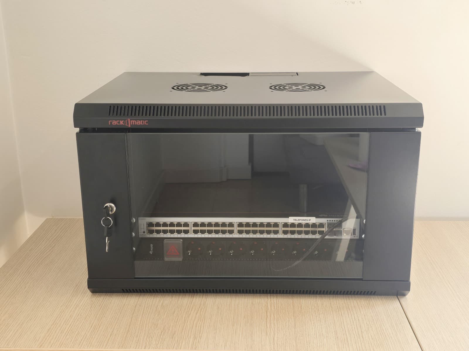 Armário Rack