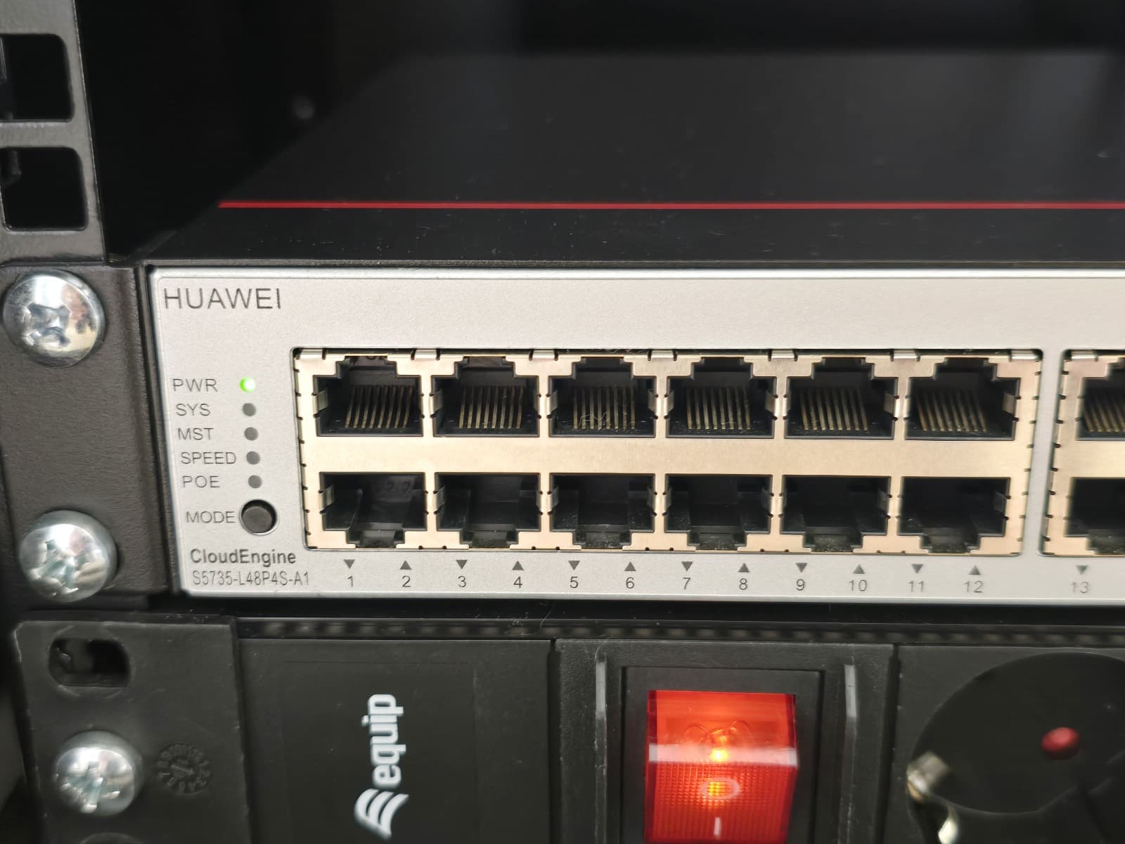 Armário Rack — imagem 10