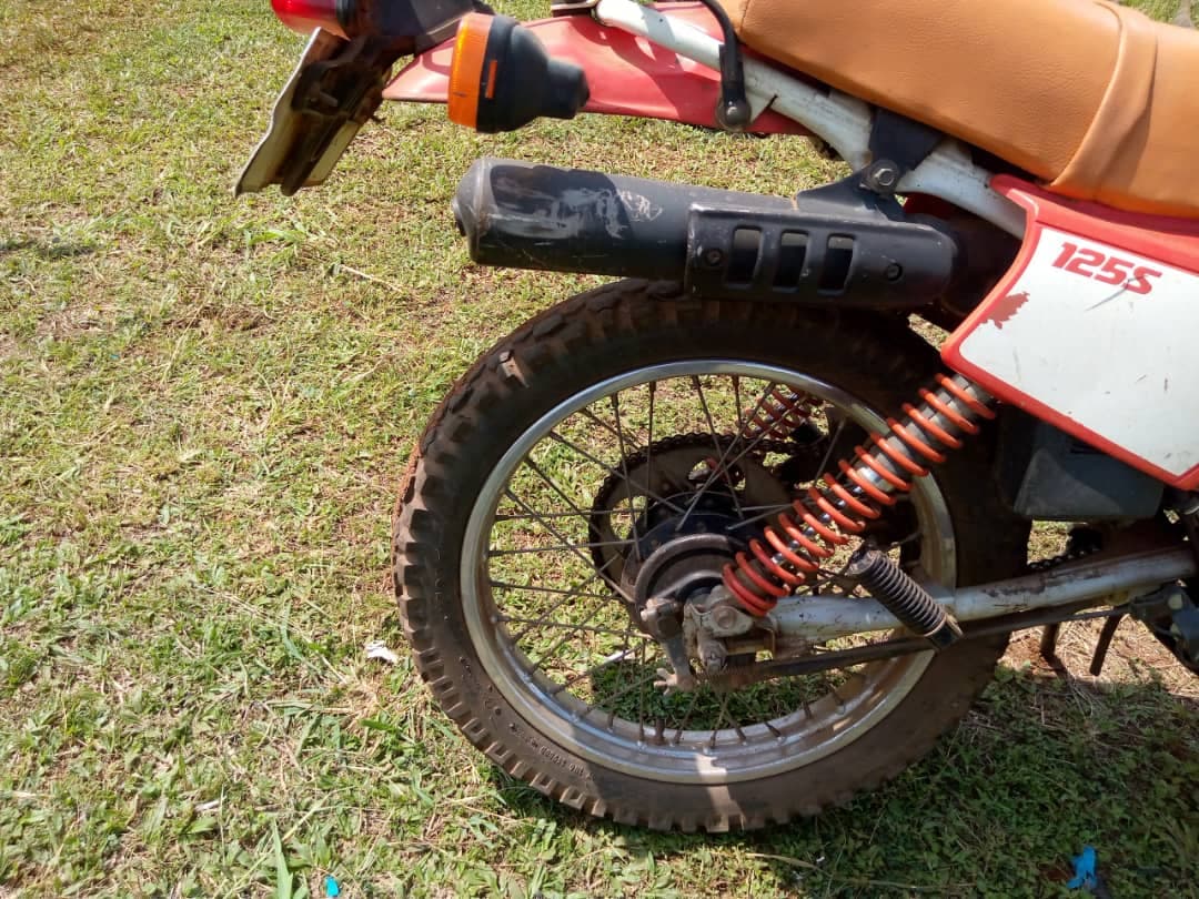 Motorcycle - Honda XL 122 — imagem 3