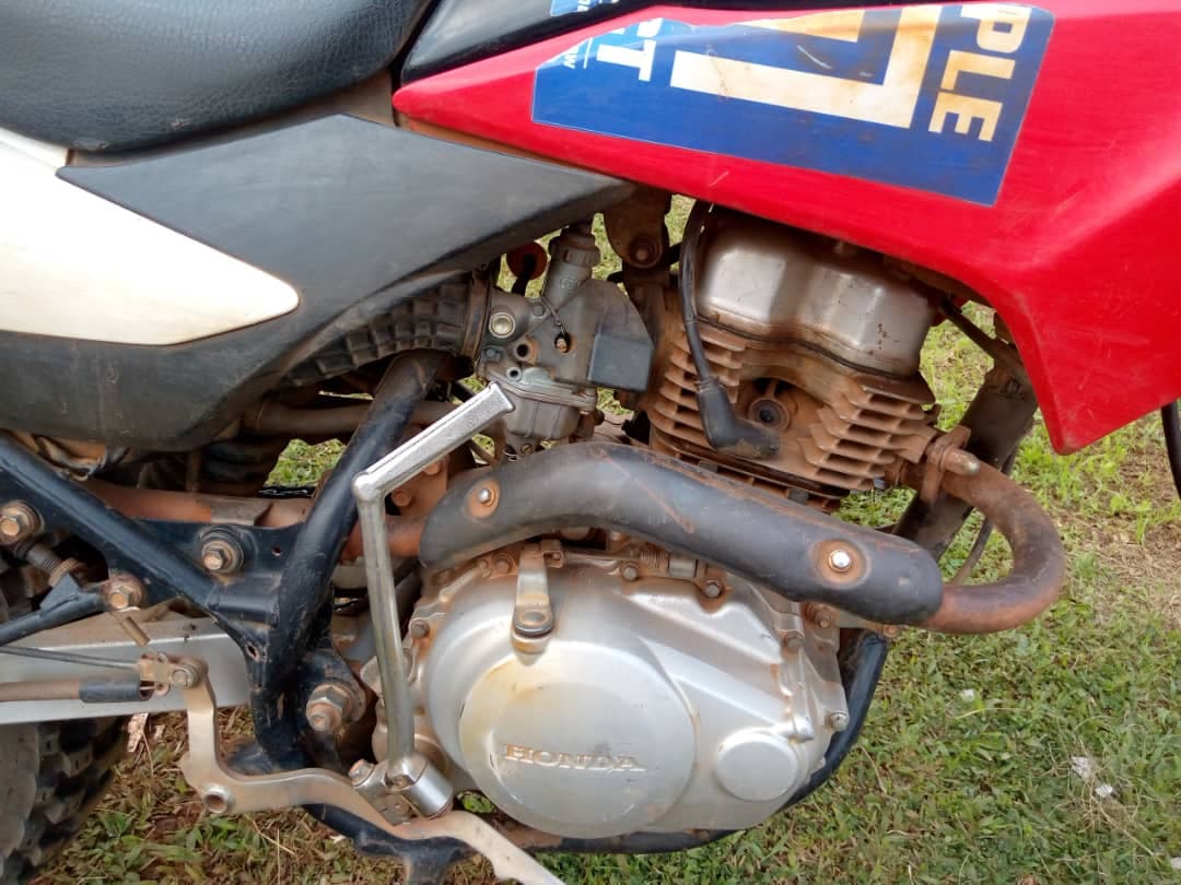 Motorcycle - Honda XL125 — imagem 3