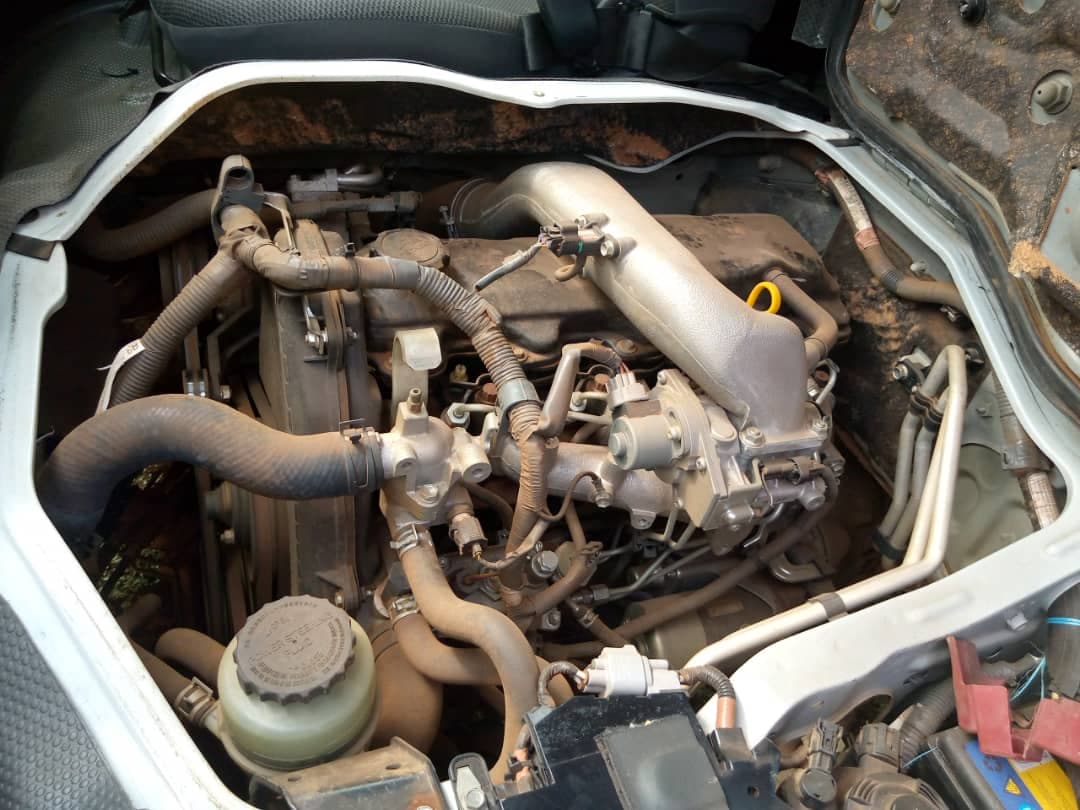 Toyota Hiace Mini Bus — imagen 11