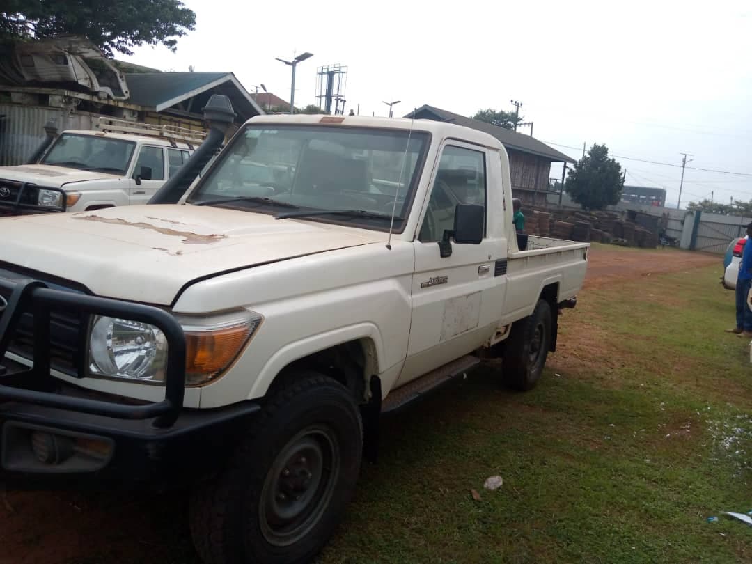 Toyota Landcruiser Hard Top HZJ76R-RKMRS 2018 — imagem 3