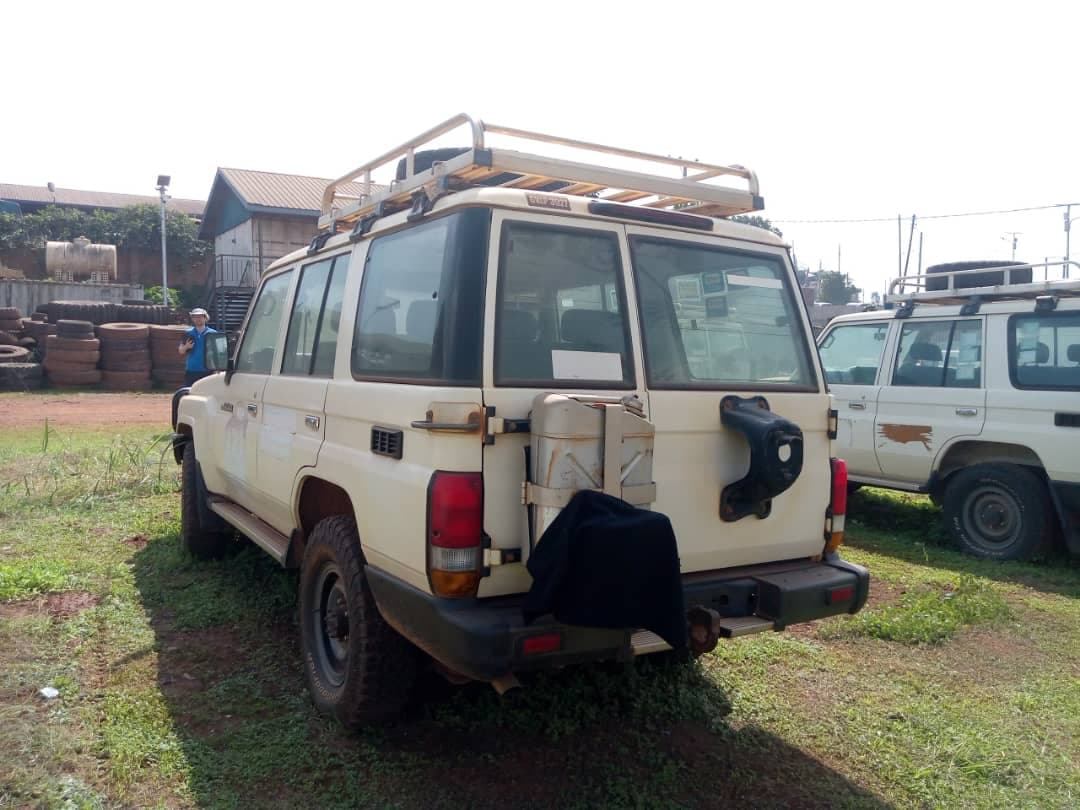 Toyota Landcruiser Hard Top HZJ76R-RKMRS 2018 — imagen 3