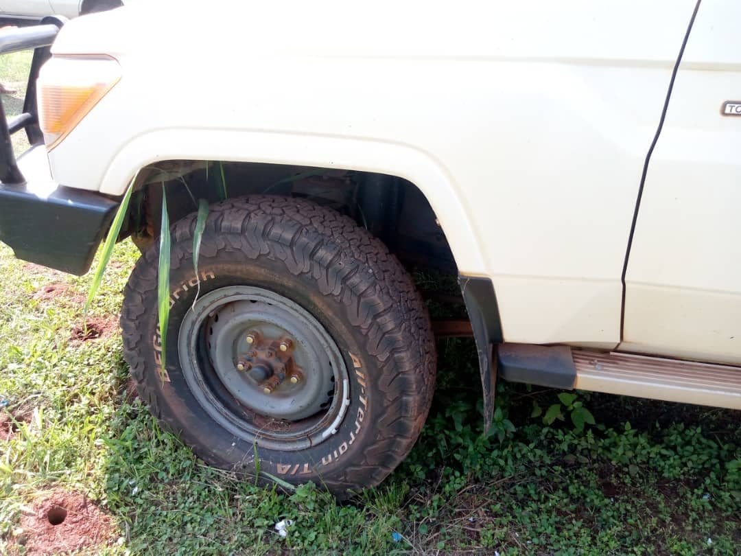 Toyota Landcruiser Hard Top HZJ76R-RKMRS 2018 — imagen 5