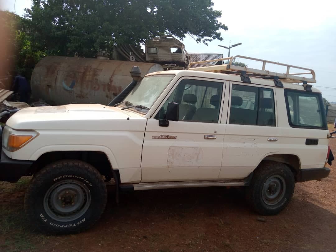 Toyota Landcruiser Hard Top HZJ76R-RKMRS 2018 — imagem 2