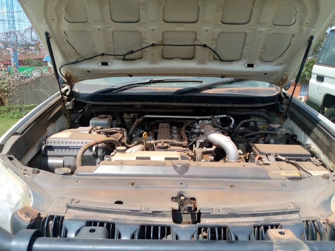 Toyota Landcruiser Prado KDJ150R-GKFEY 2017 — imagen 8
